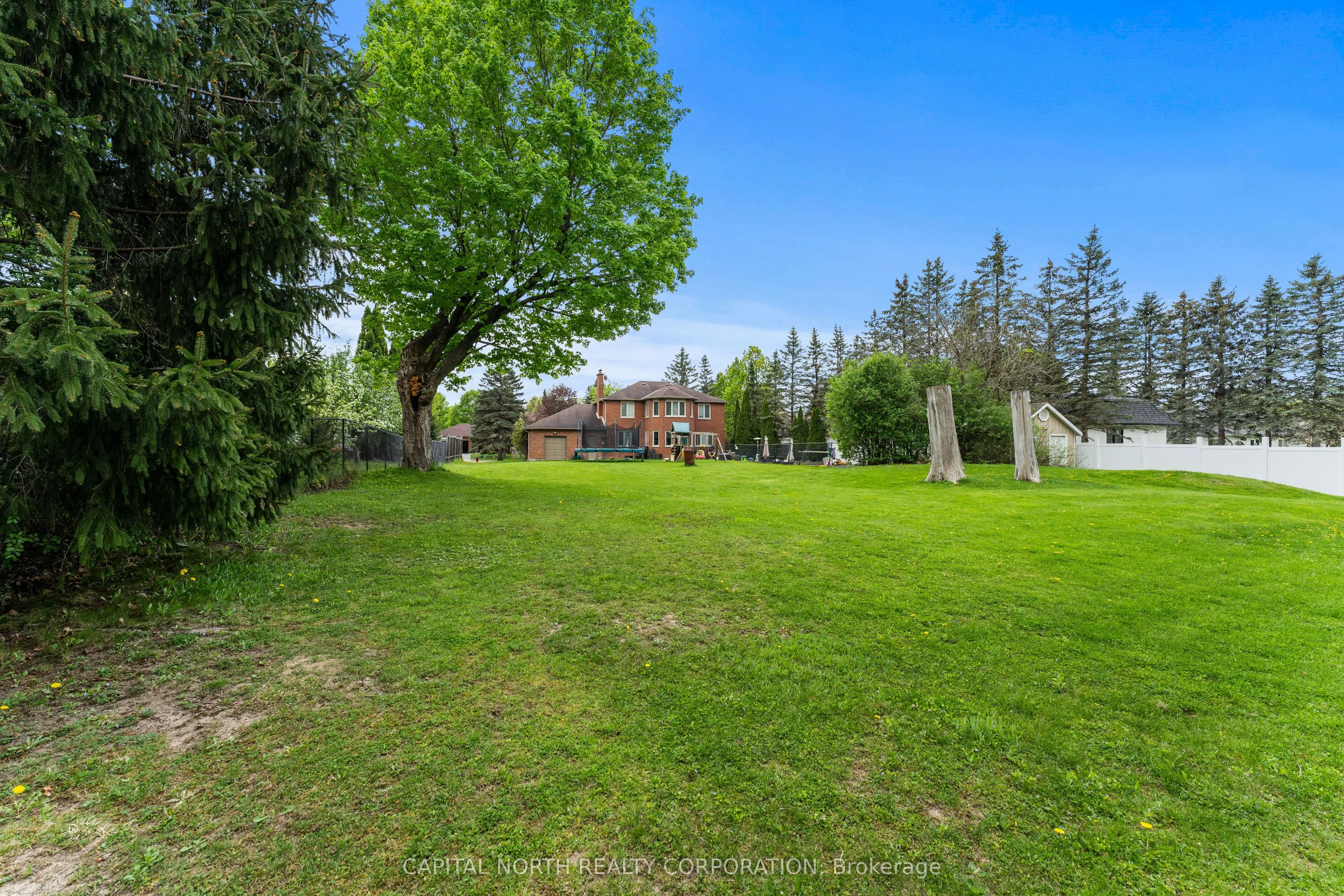 40 Humber Valley Crescent