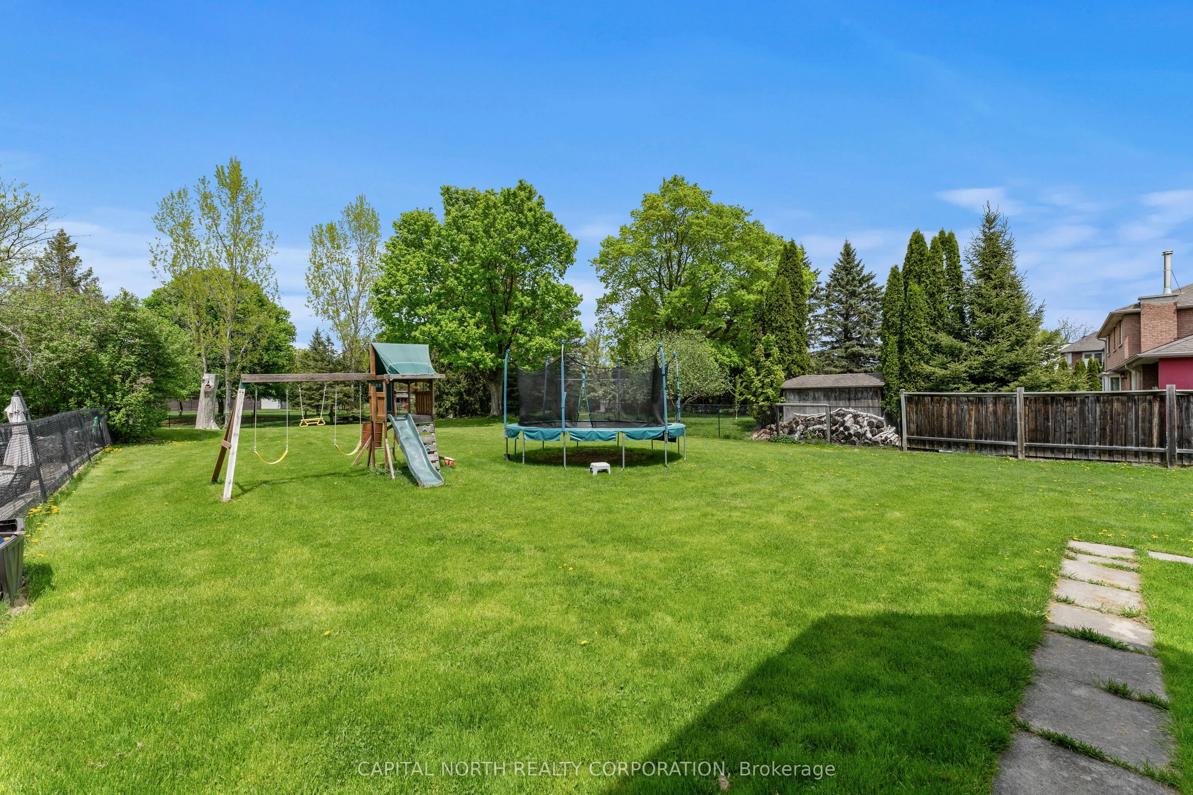 40 Humber Valley Crescent