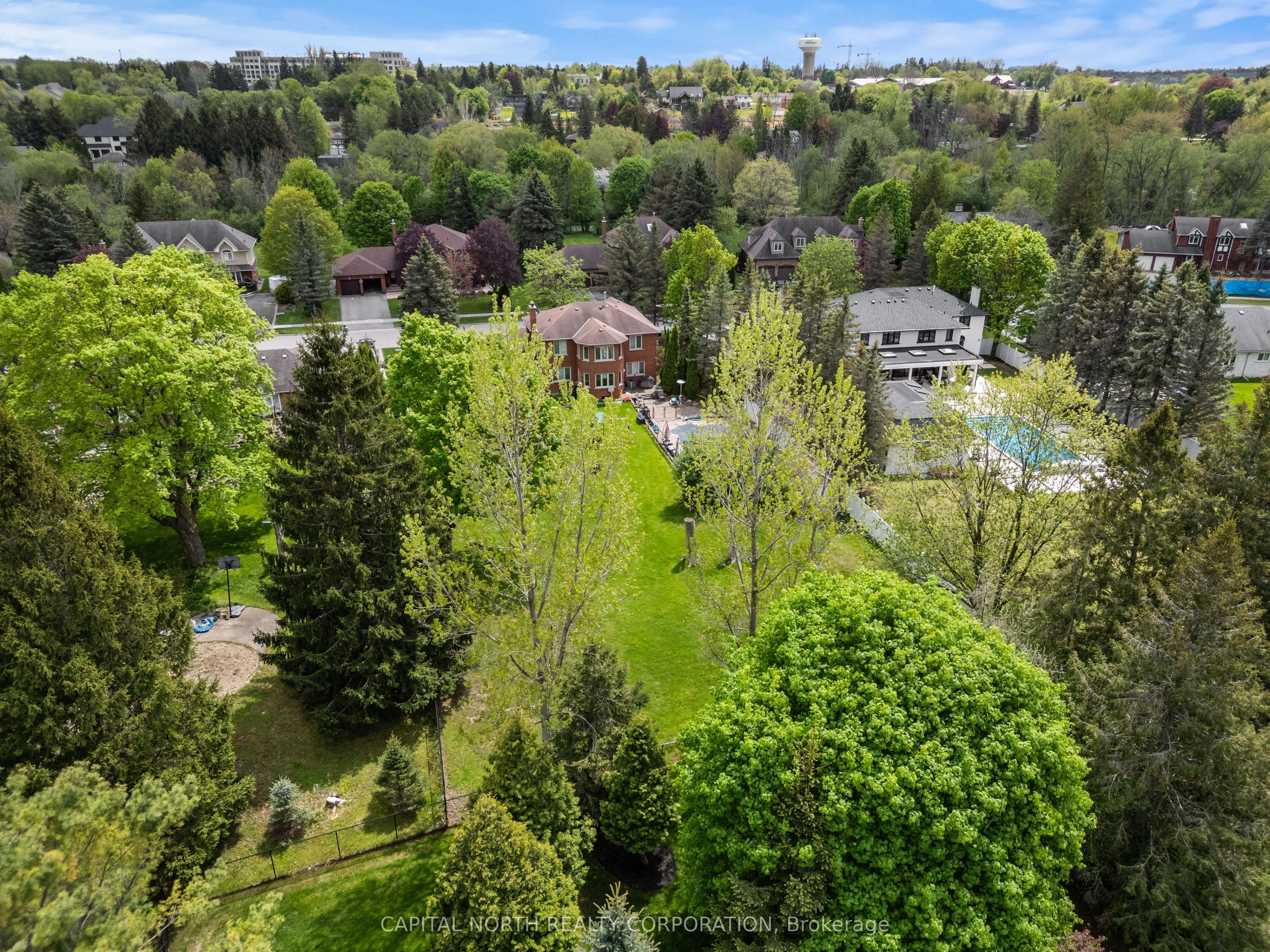 40 Humber Valley Crescent