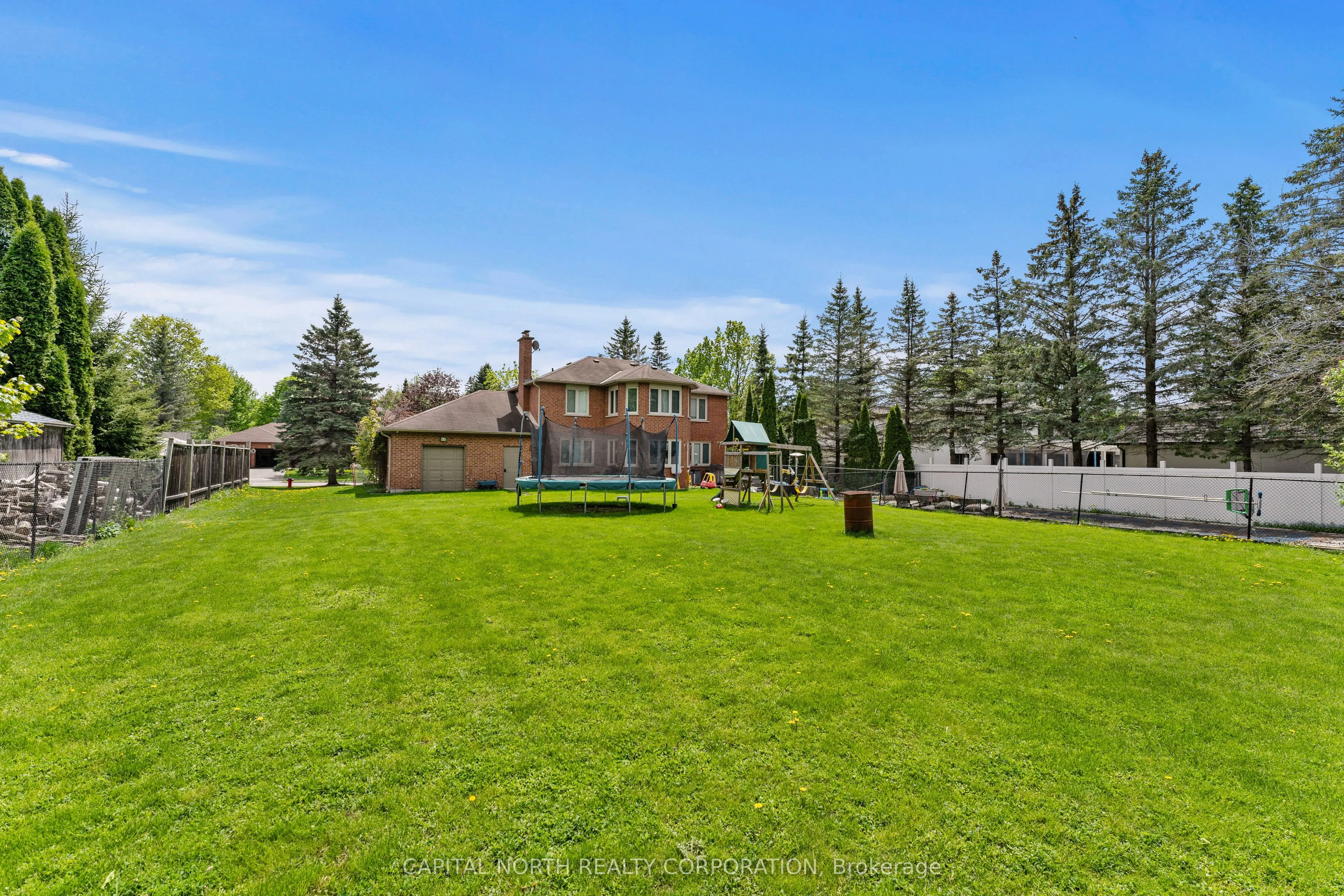 40 Humber Valley Crescent