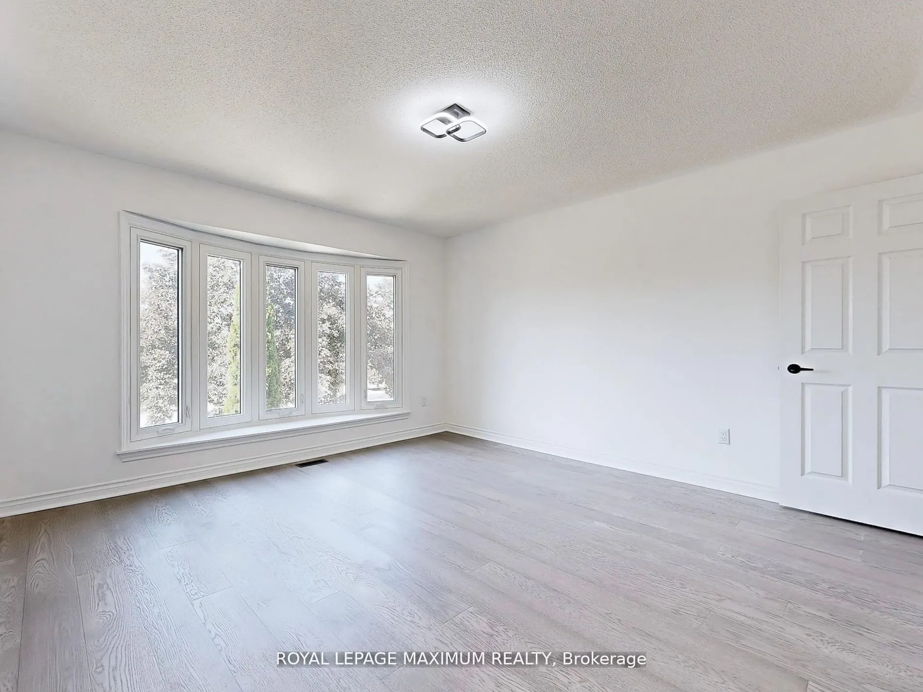 22 A Waltham Crescent
