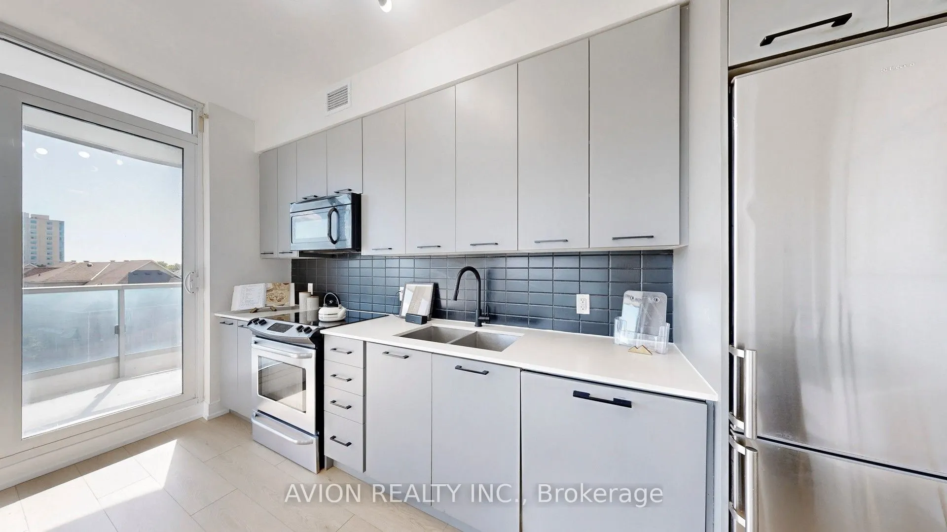 9471 Yonge Street, #532