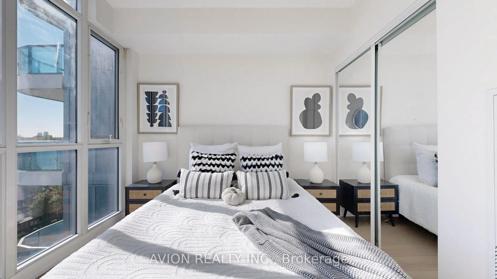 9471 Yonge Street, #532