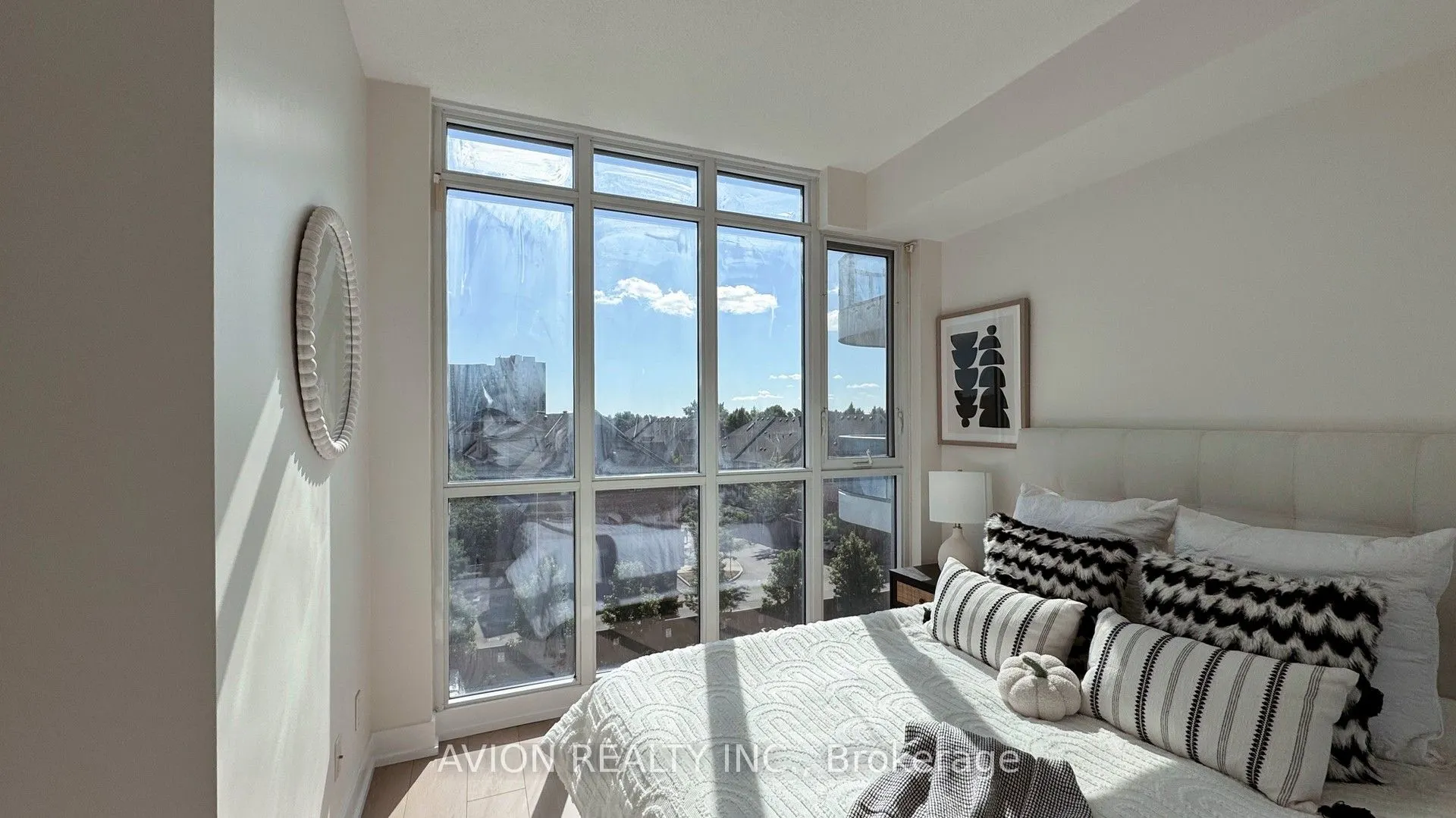 9471 Yonge Street, #532