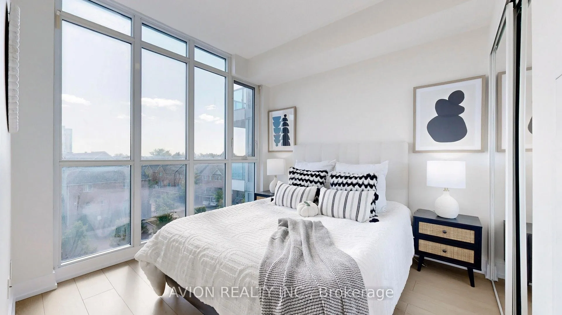 9471 Yonge Street, #532