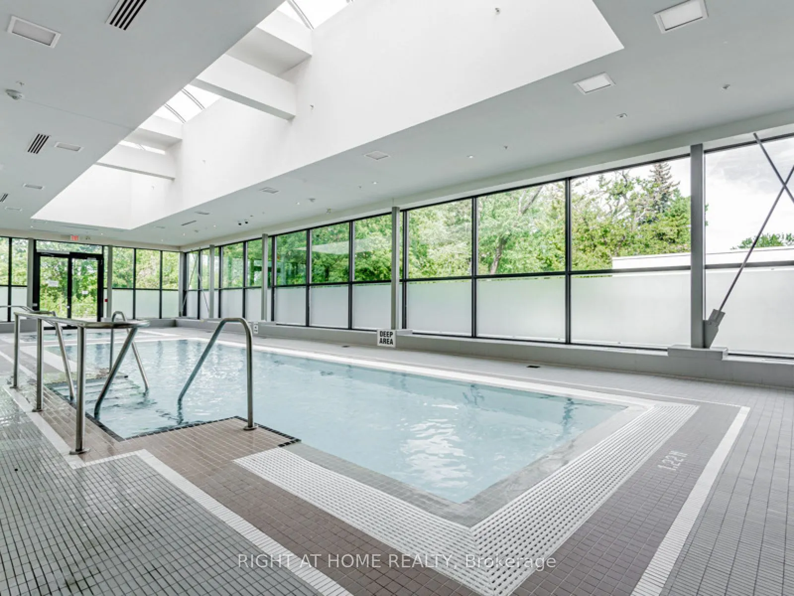 9600 Yonge Street, #1712B