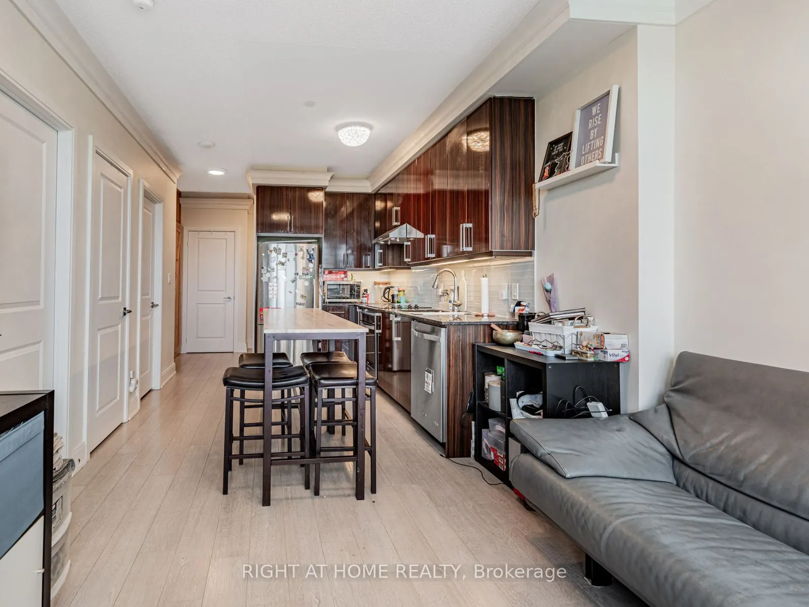 9600 Yonge Street, #1712B