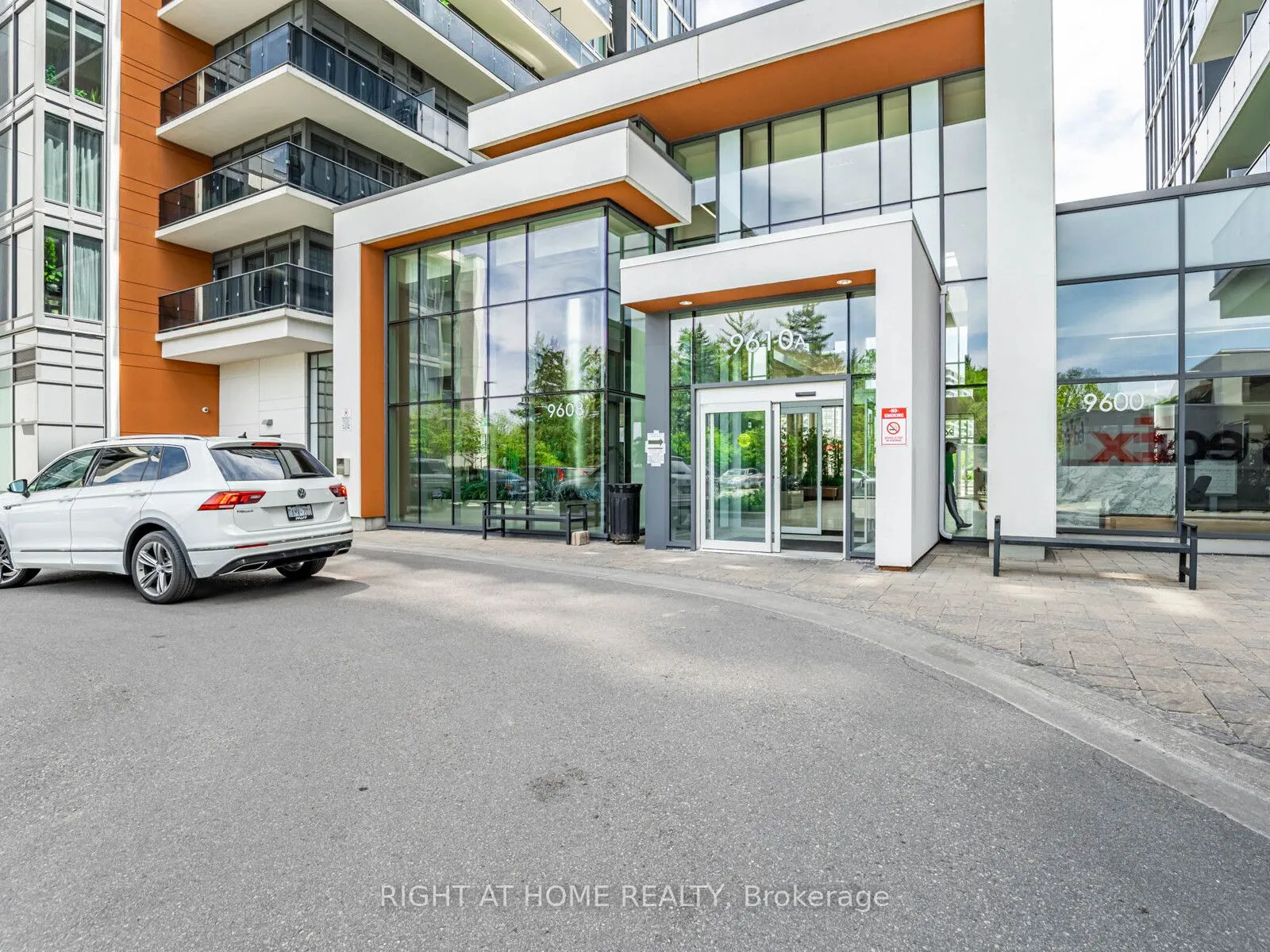 9600 Yonge Street, #1712B