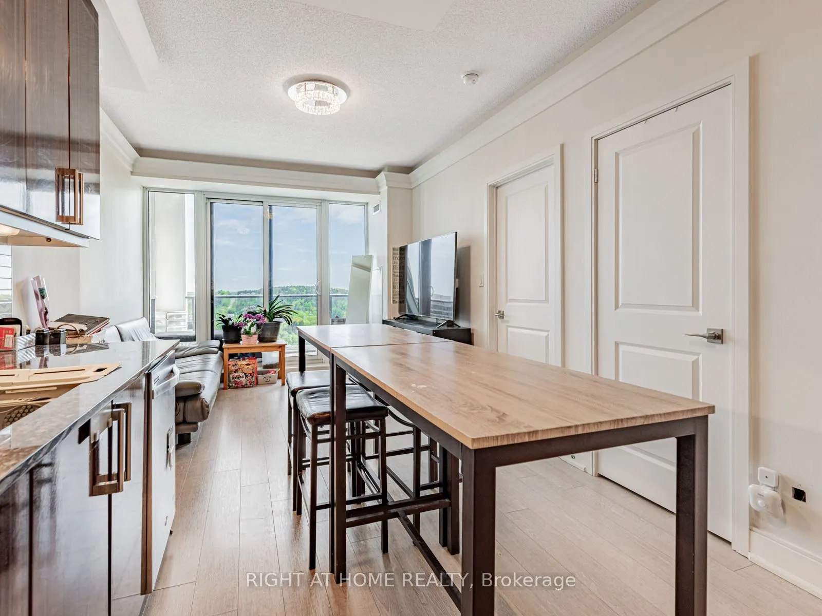 9600 Yonge Street, #1712B