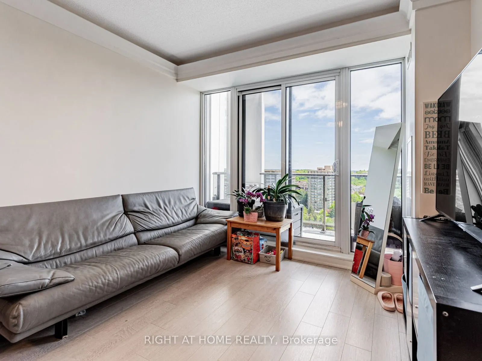 9600 Yonge Street, #1712B