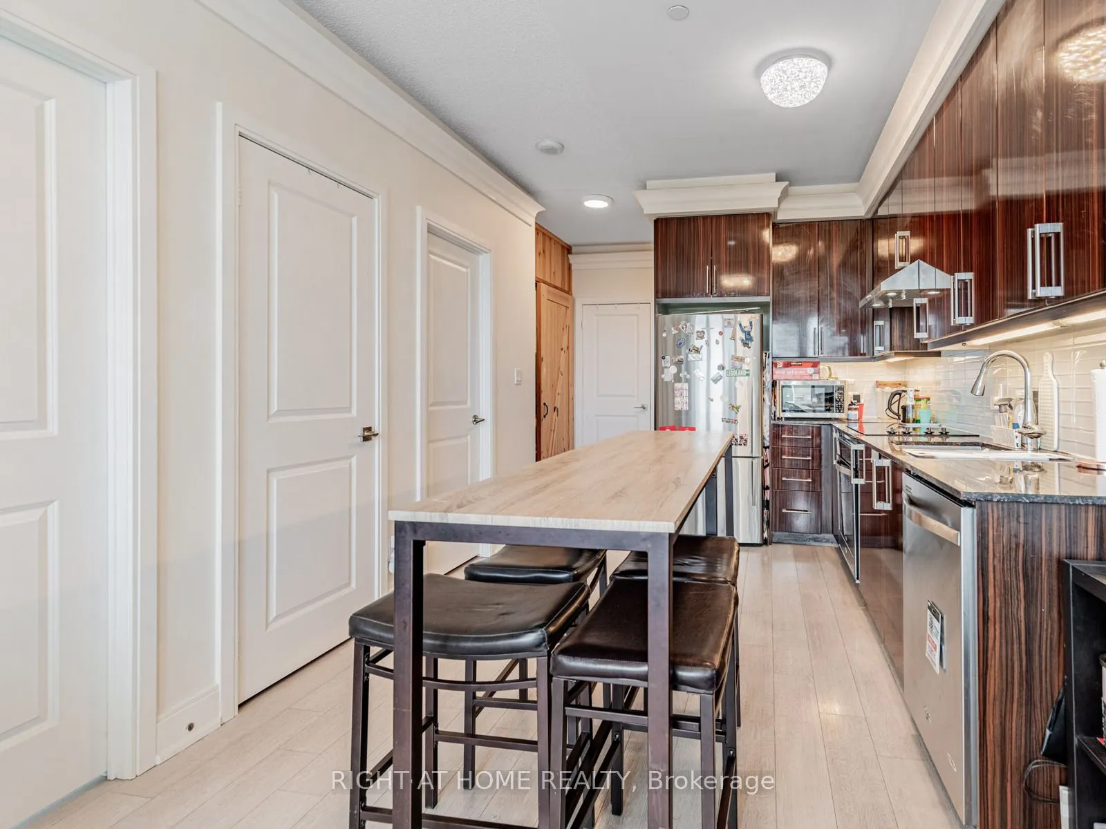 9600 Yonge Street, #1712B