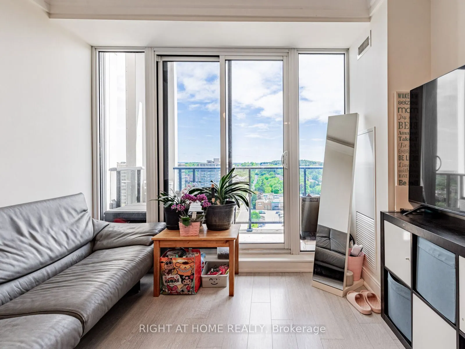 9600 Yonge Street, #1712B
