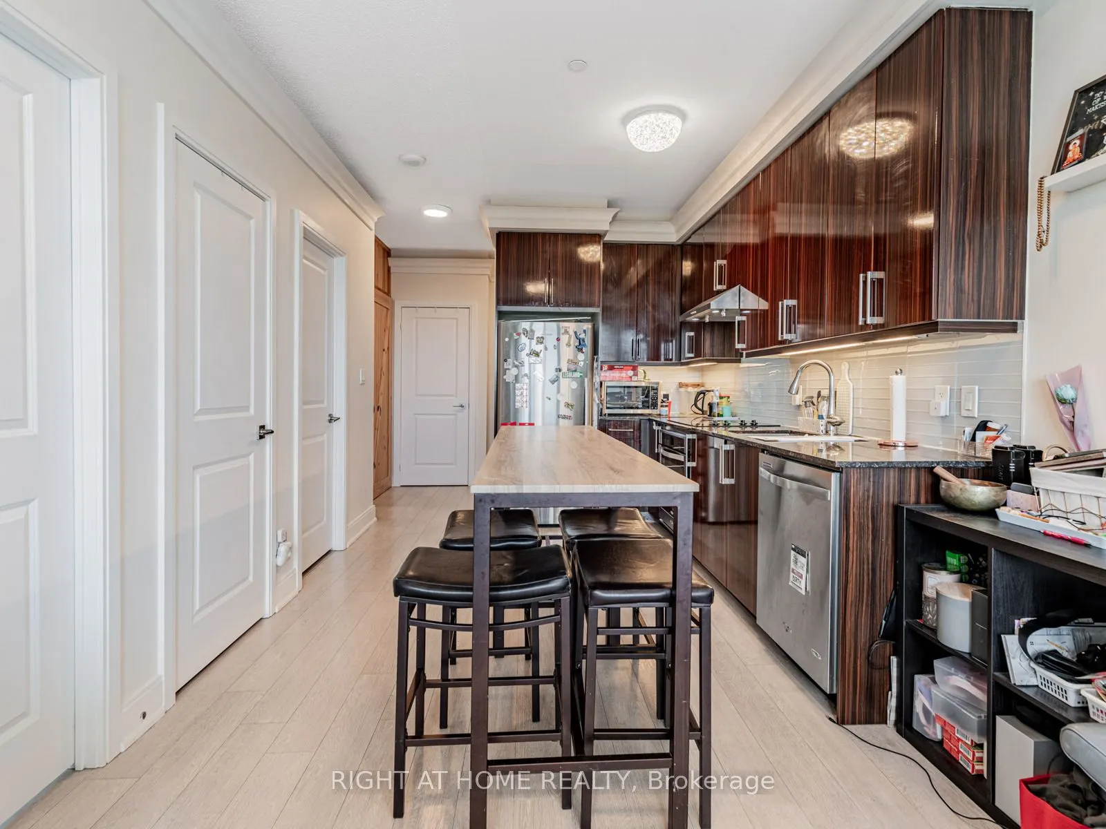 9600 Yonge Street, #1712B