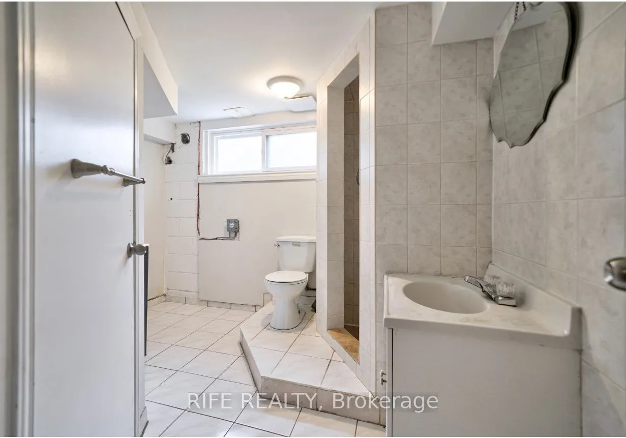 239 Crestwood Road, #W/O Basement