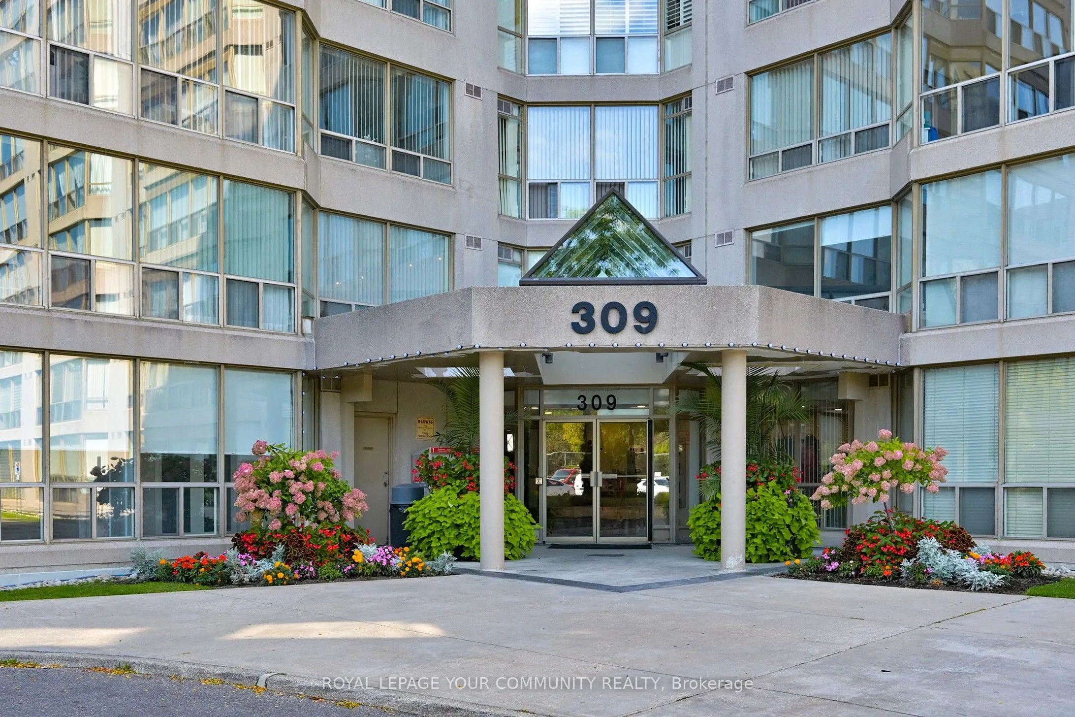 309 Major Mackenzie Drive, #205