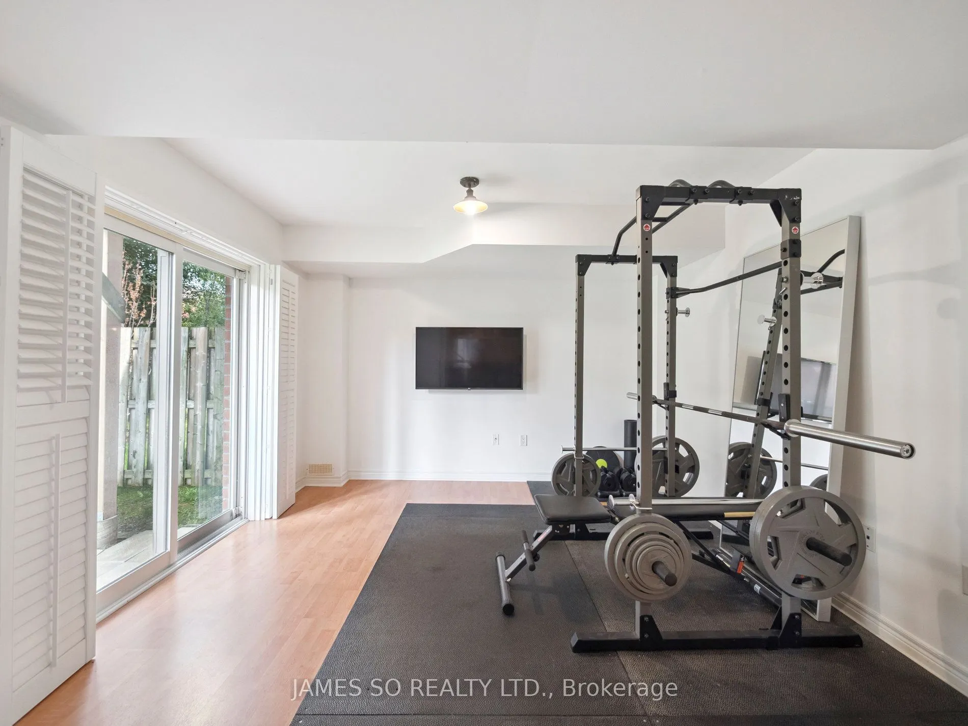 9133 Bayview Avenue, #39