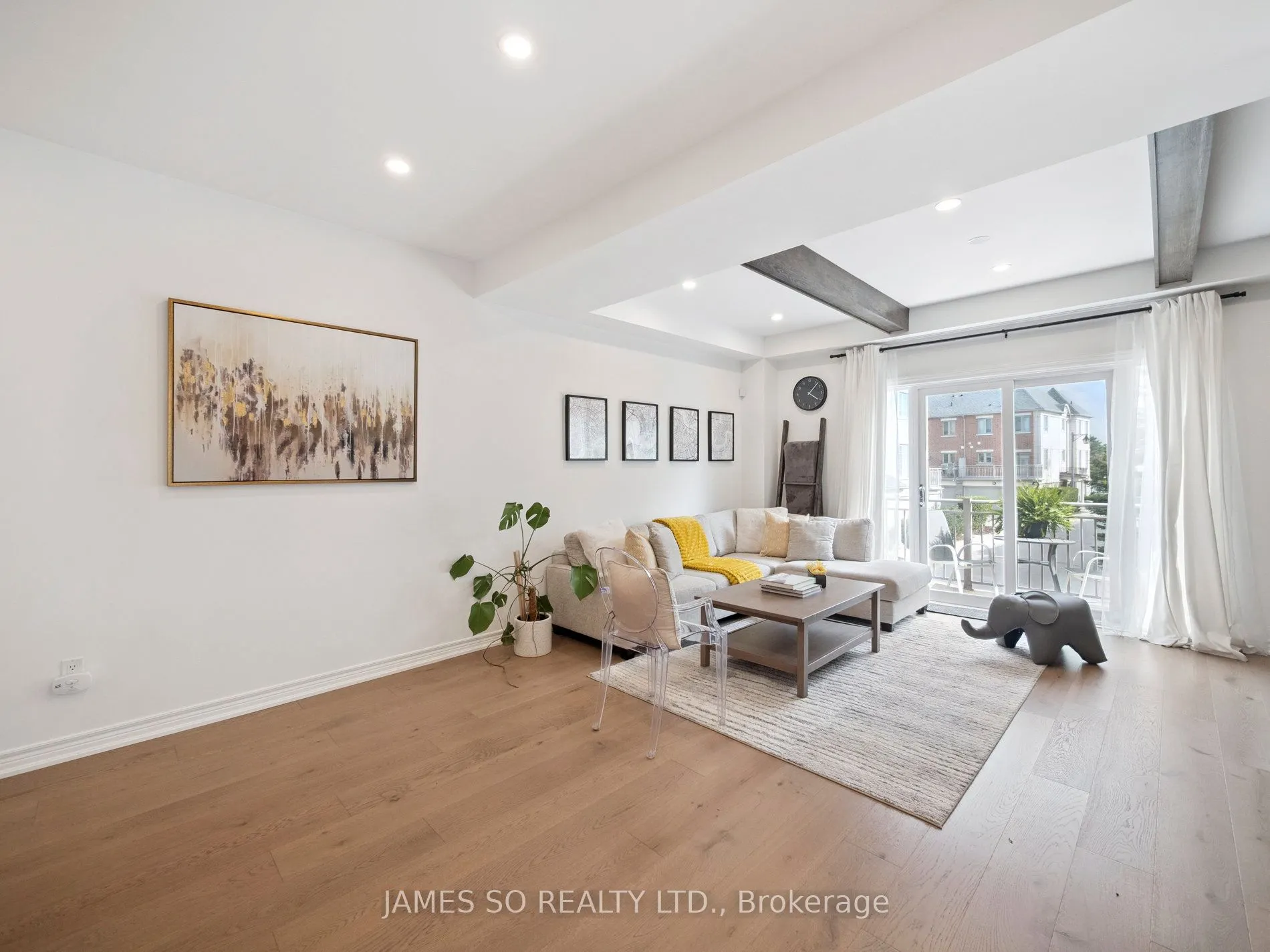 9133 Bayview Avenue, #39