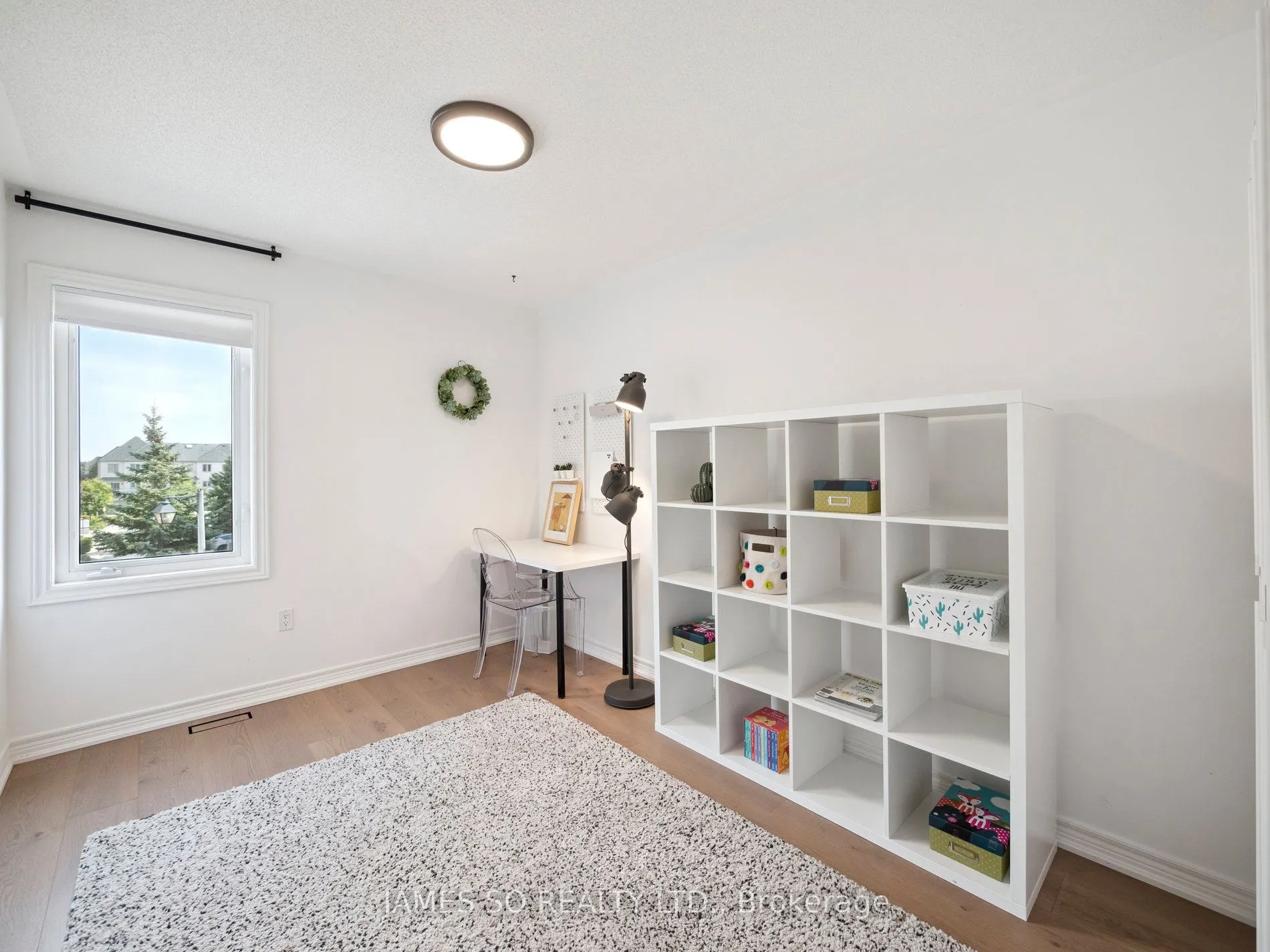 9133 Bayview Avenue, #39