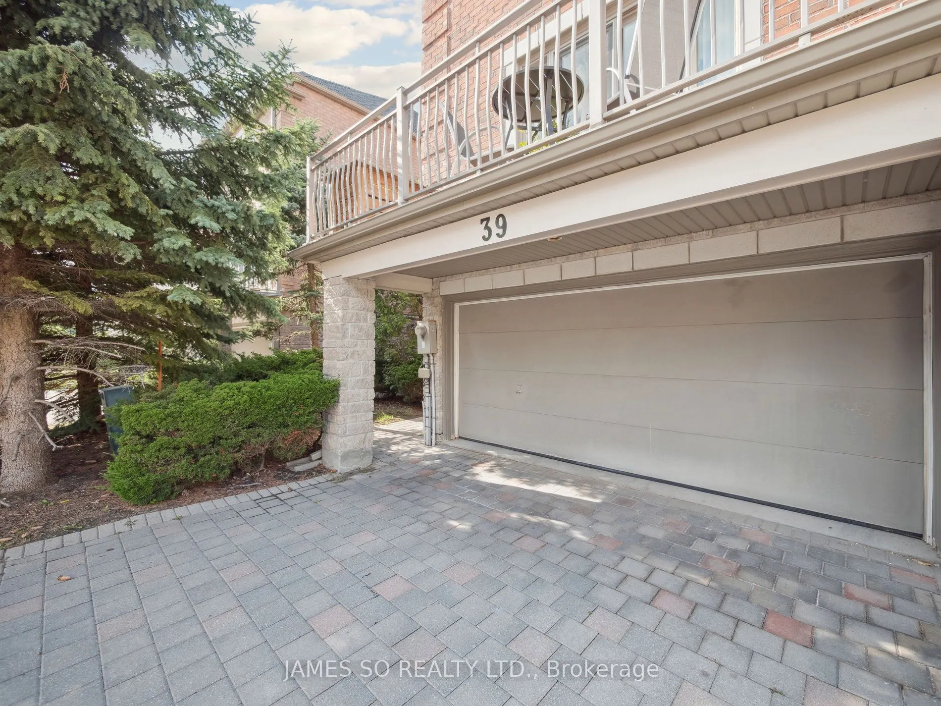 9133 Bayview Avenue, #39