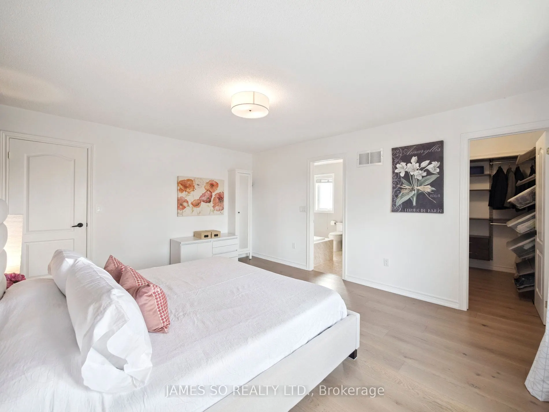 9133 Bayview Avenue, #39