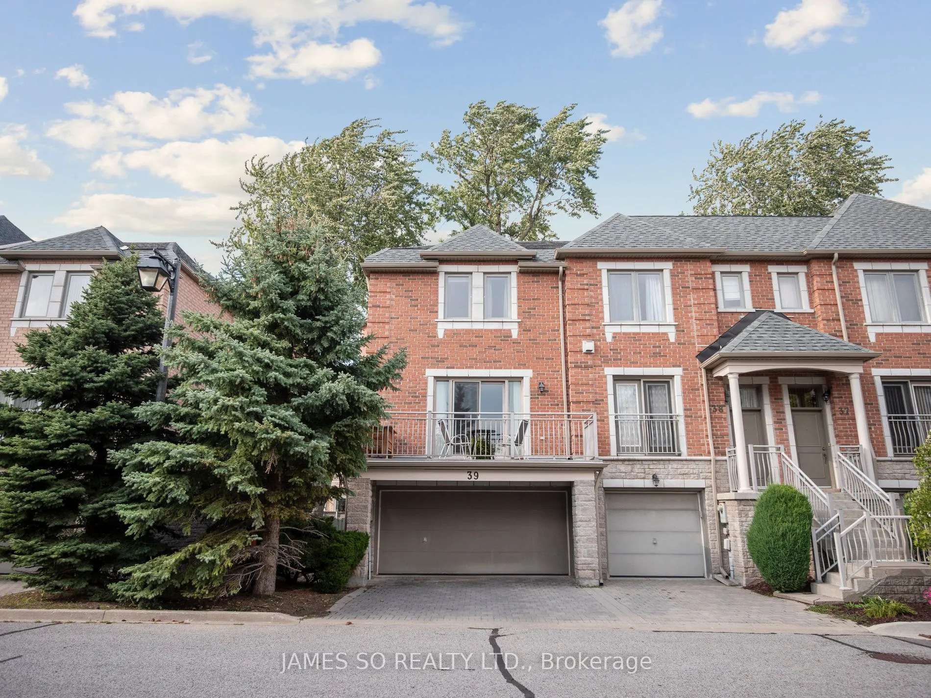 9133 Bayview Avenue, #39