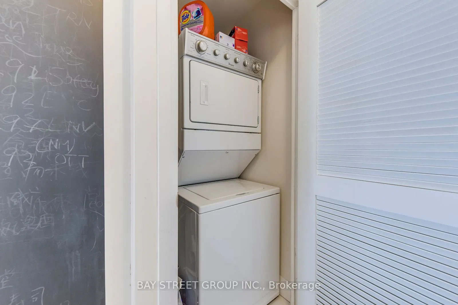 65 Oneida Crescent, #404