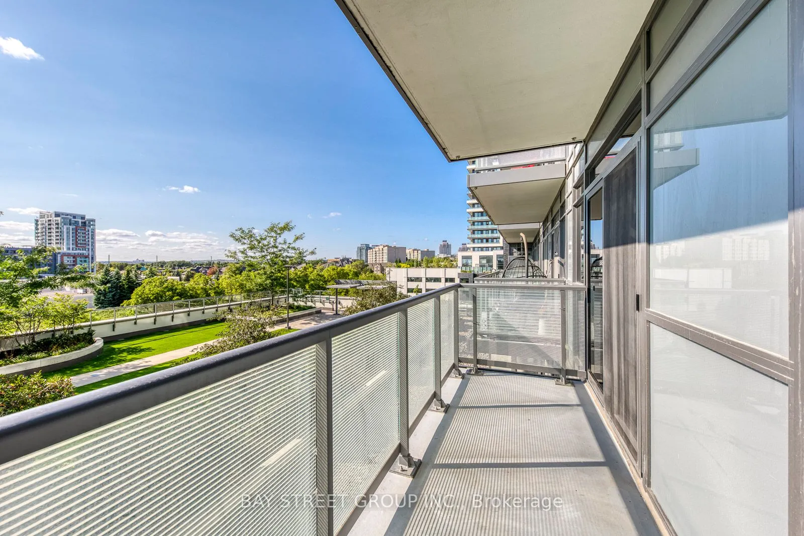 65 Oneida Crescent, #404