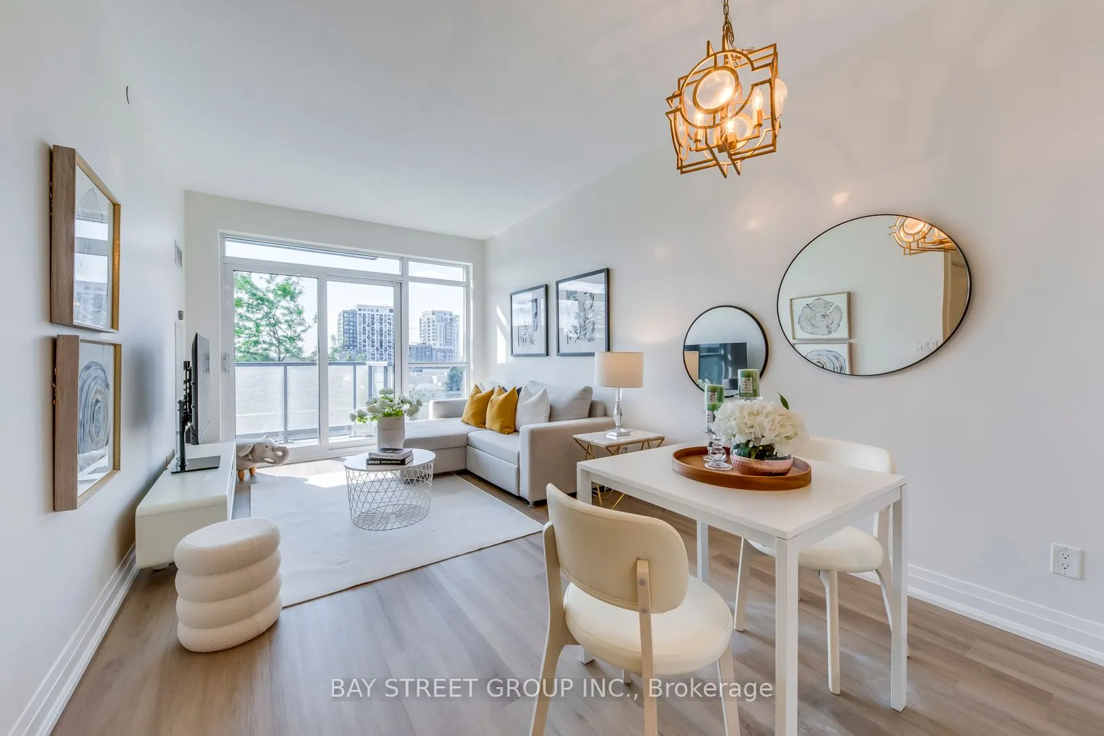 65 Oneida Crescent, #404