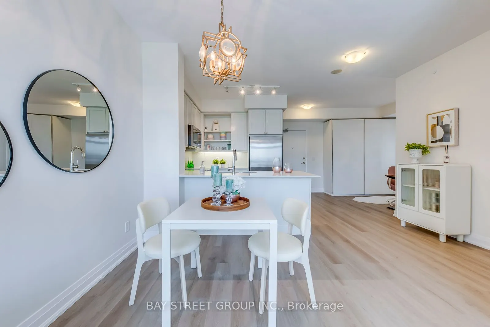 65 Oneida Crescent, #404