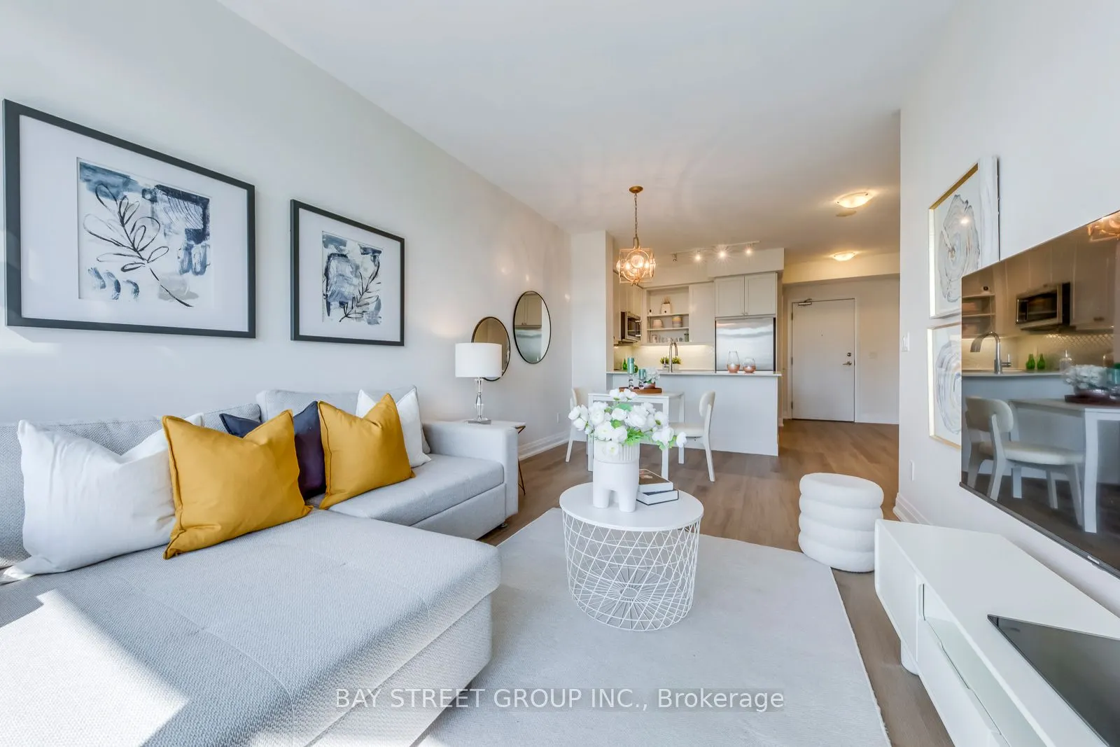 65 Oneida Crescent, #404