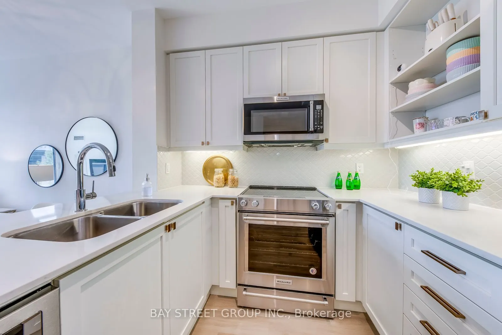 65 Oneida Crescent, #404