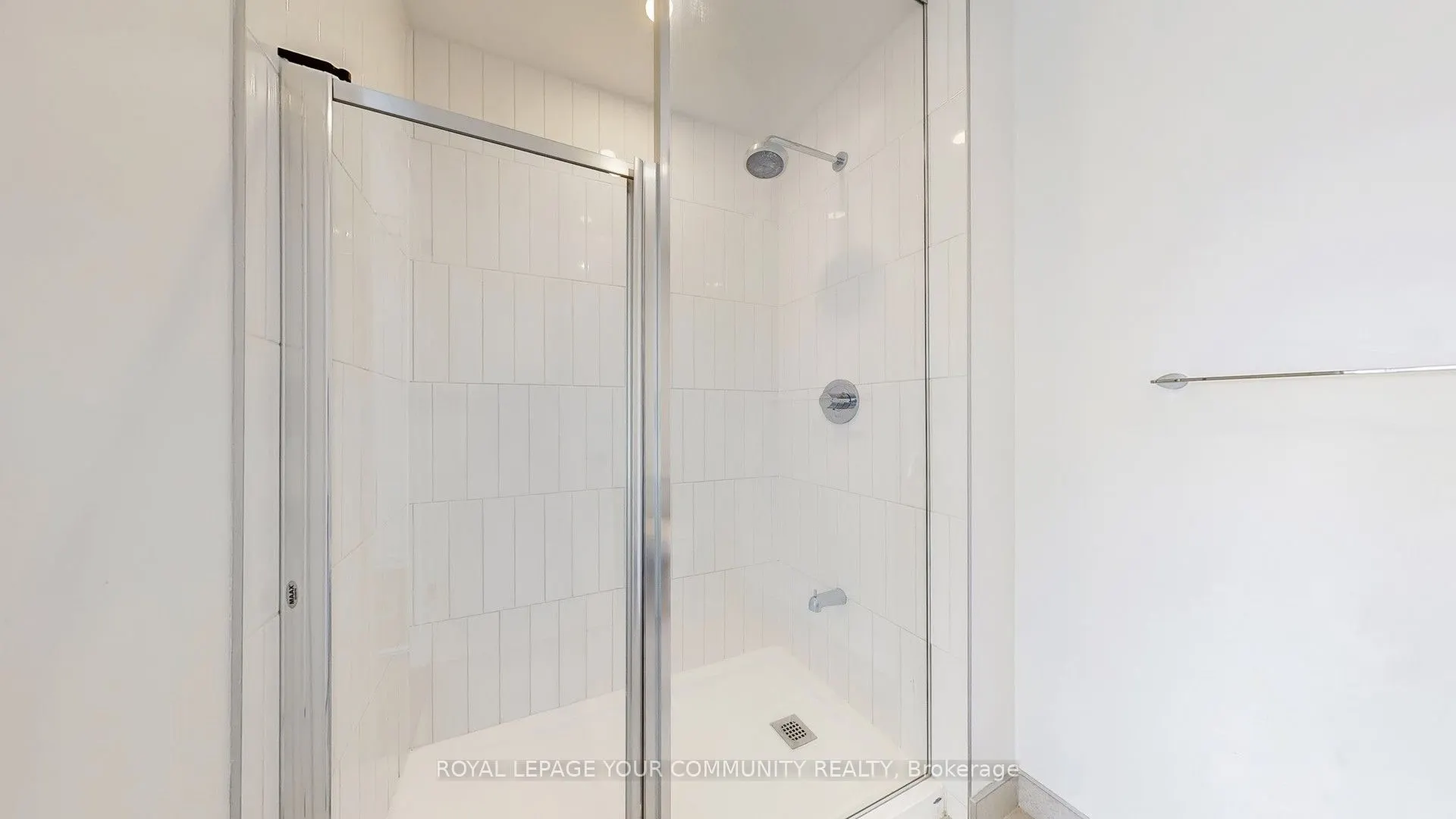 8 Beverley Glen Boulevard, #626