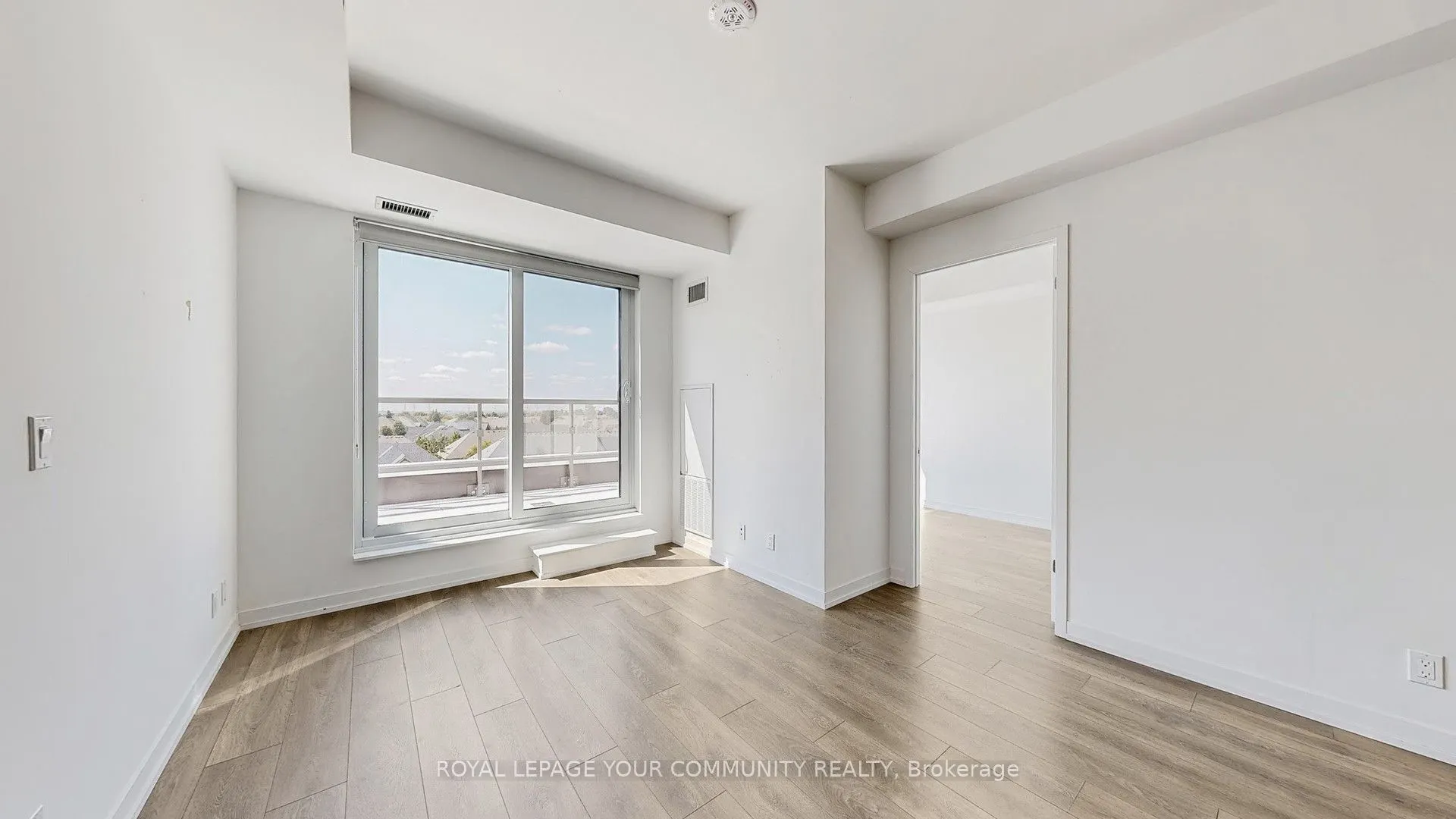 8 Beverley Glen Boulevard, #626
