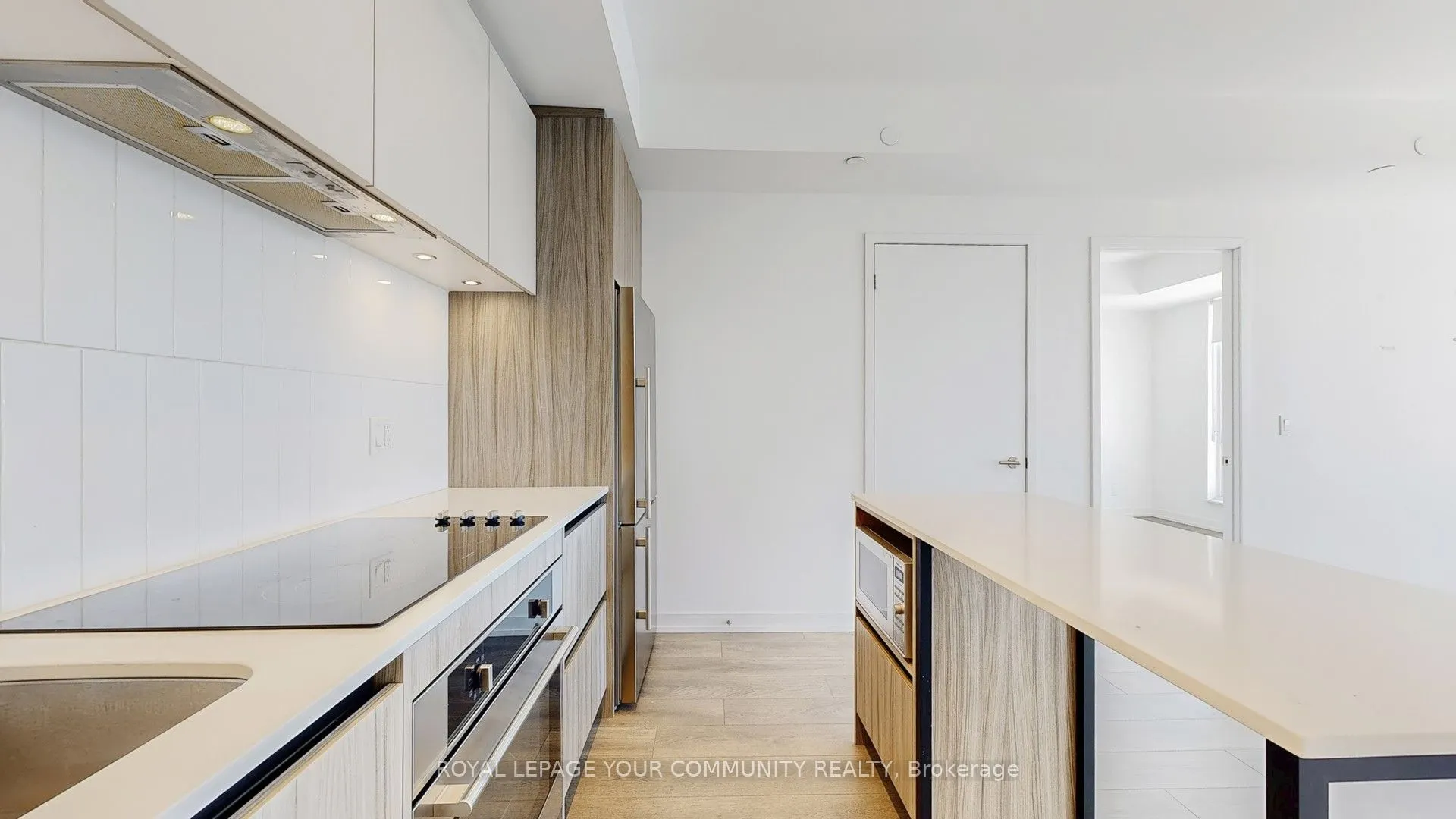 8 Beverley Glen Boulevard, #626