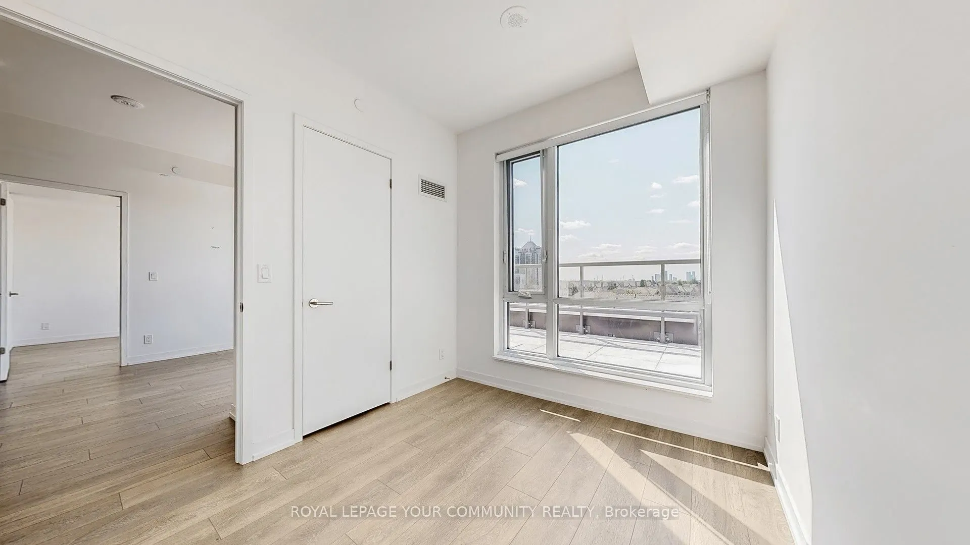 8 Beverley Glen Boulevard, #626
