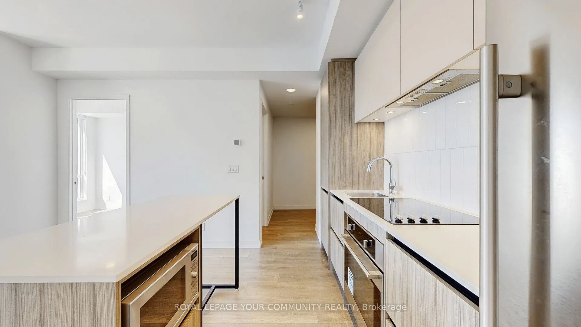 8 Beverley Glen Boulevard, #626