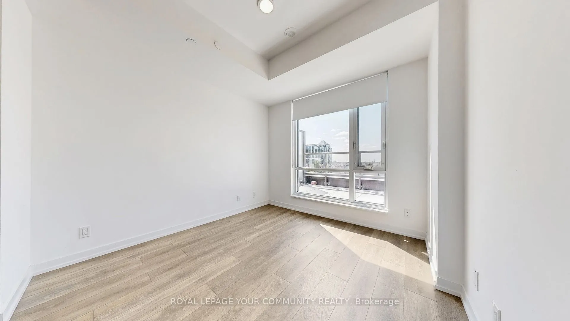 8 Beverley Glen Boulevard, #626