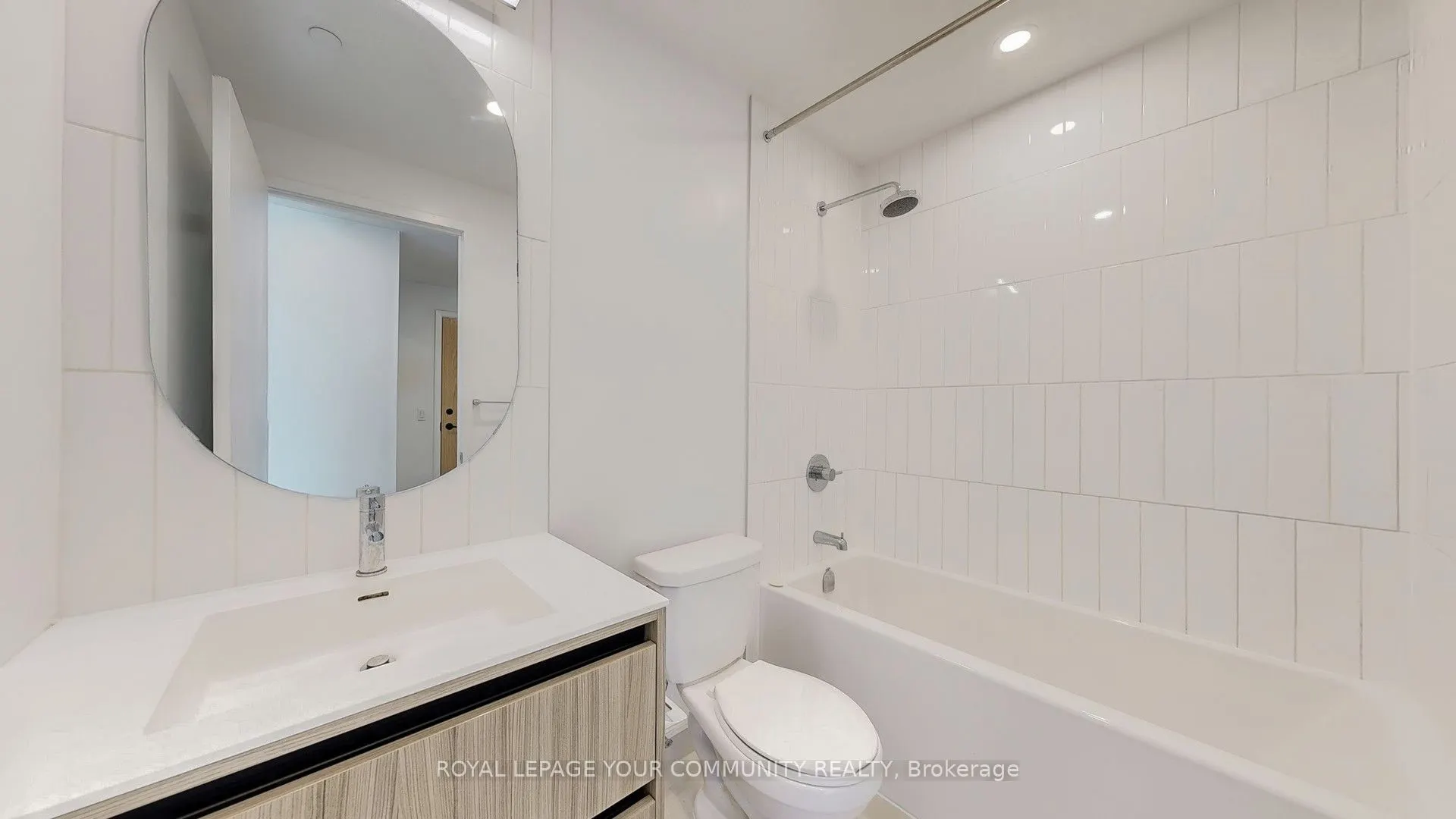 8 Beverley Glen Boulevard, #626