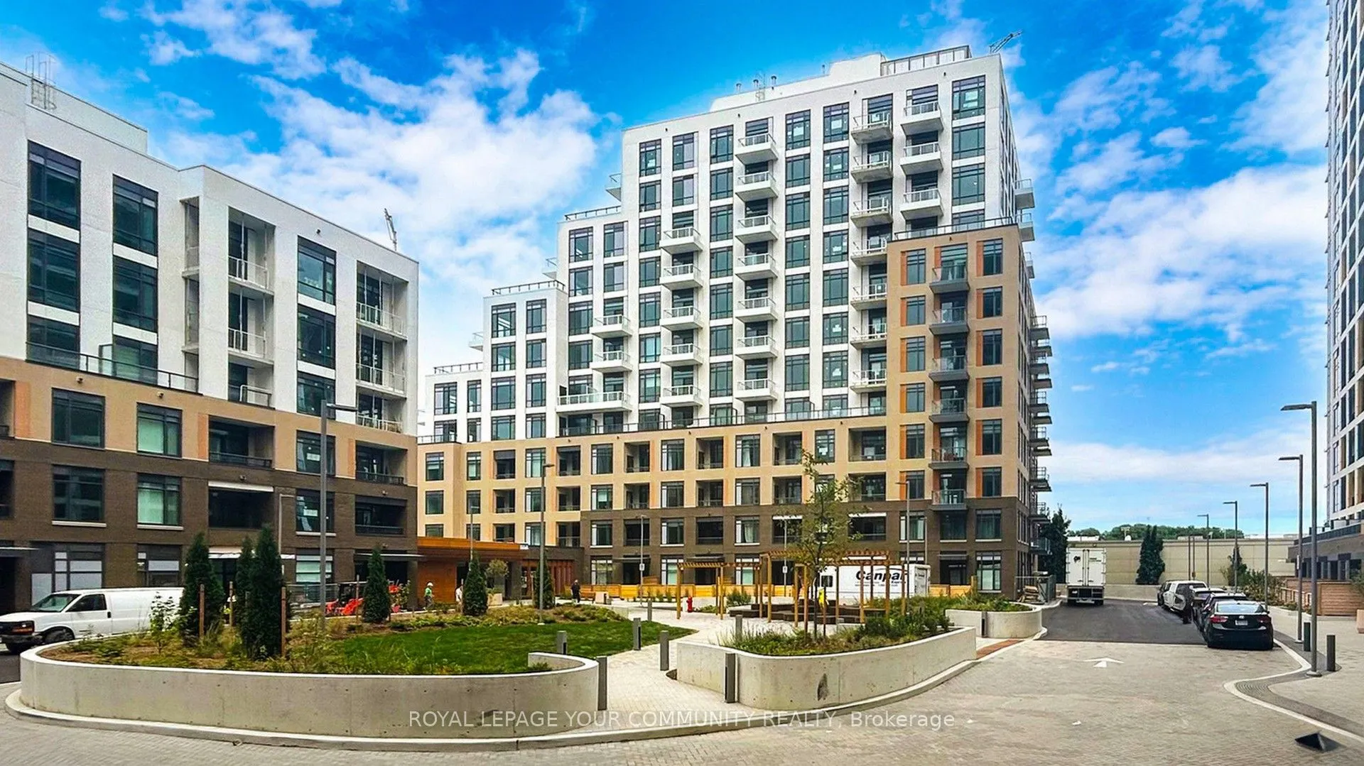 8 Beverley Glen Boulevard, #626