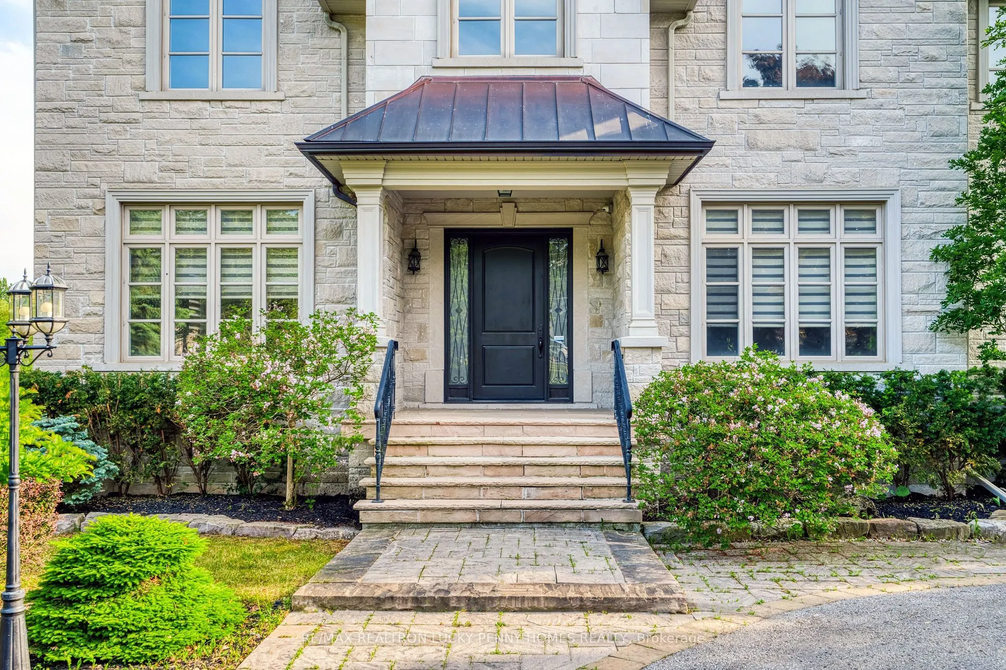 60 Cachet Parkway