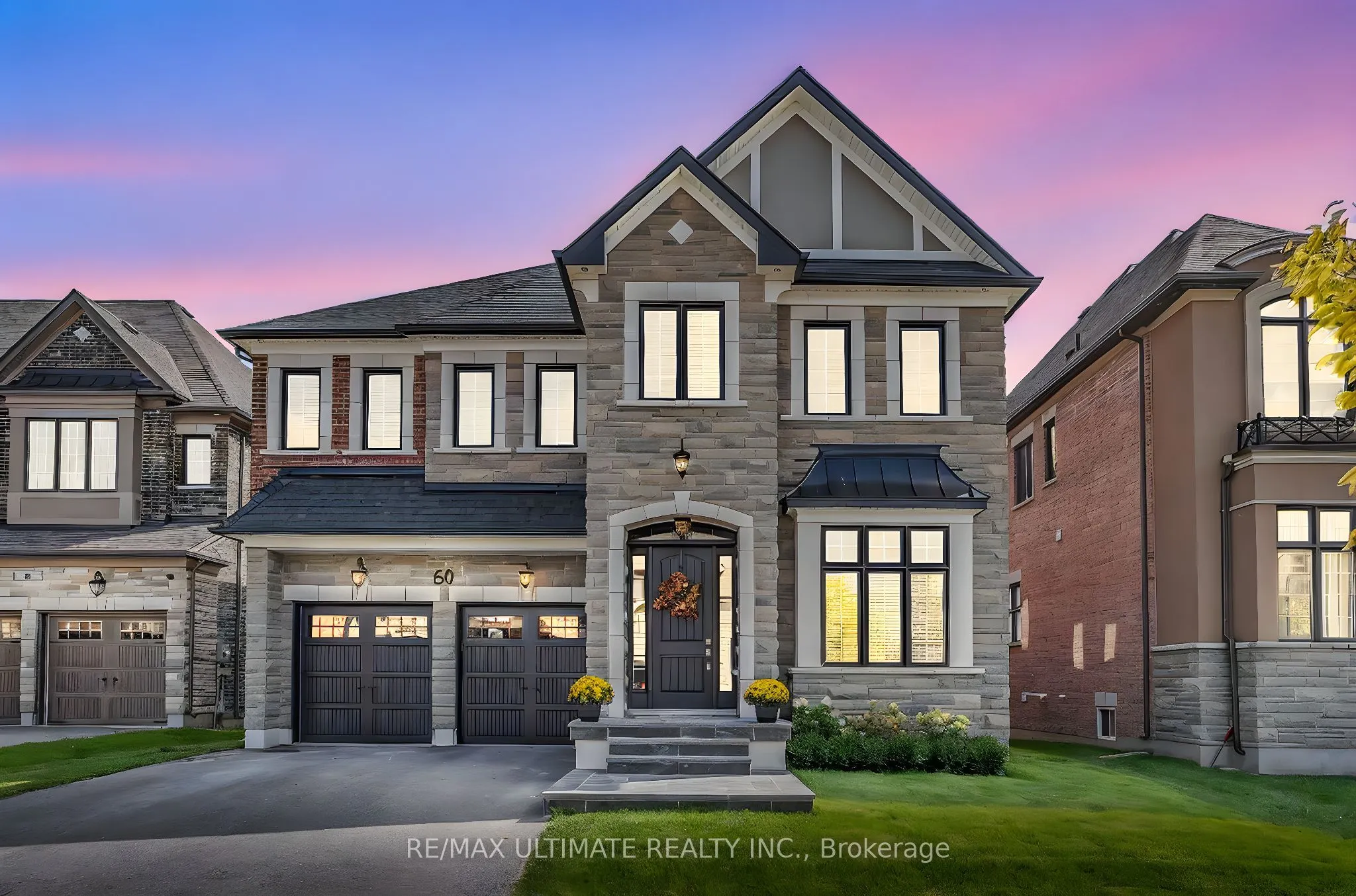 60 Cairns Gate