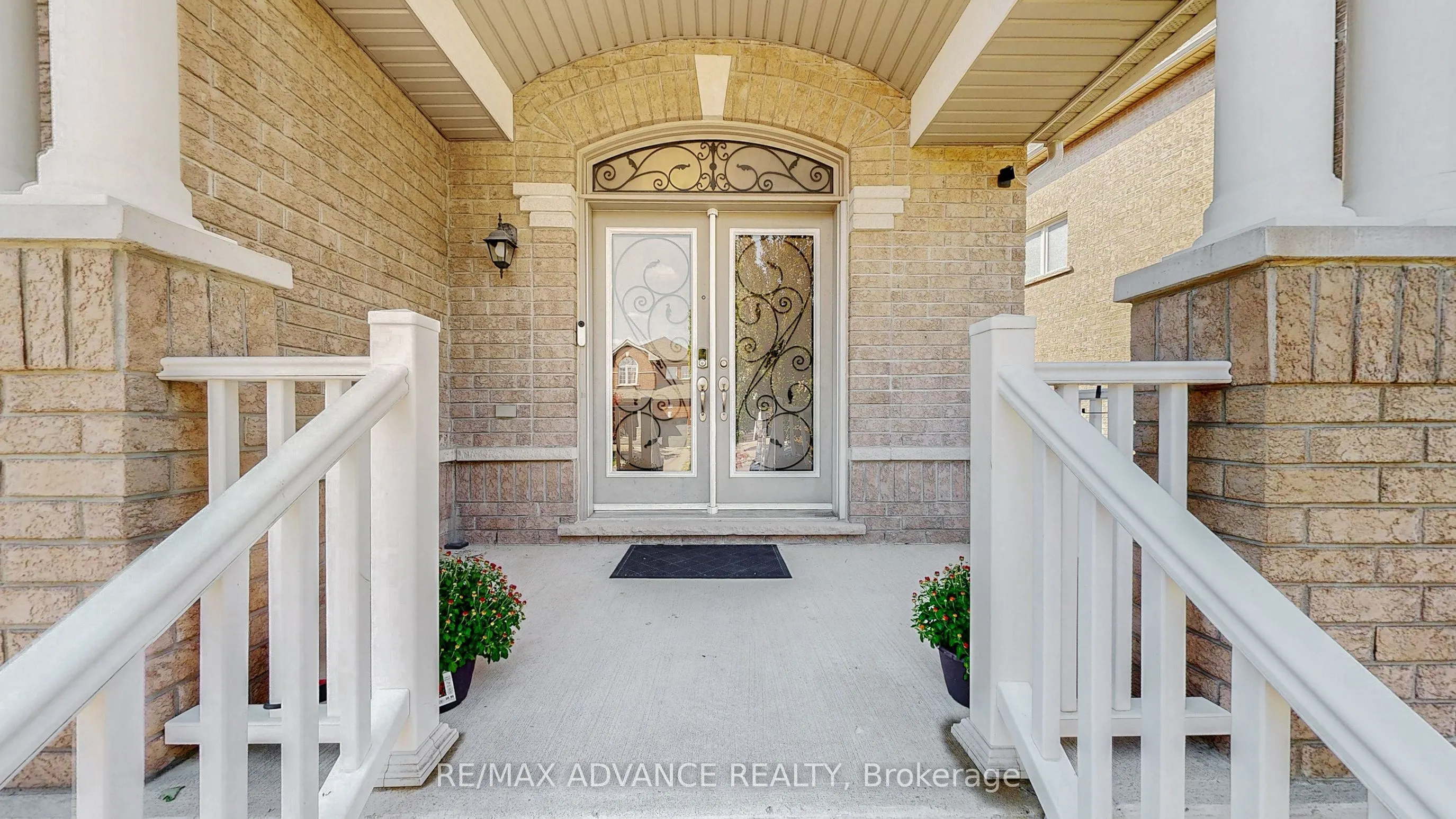 151 Laramie Crescent