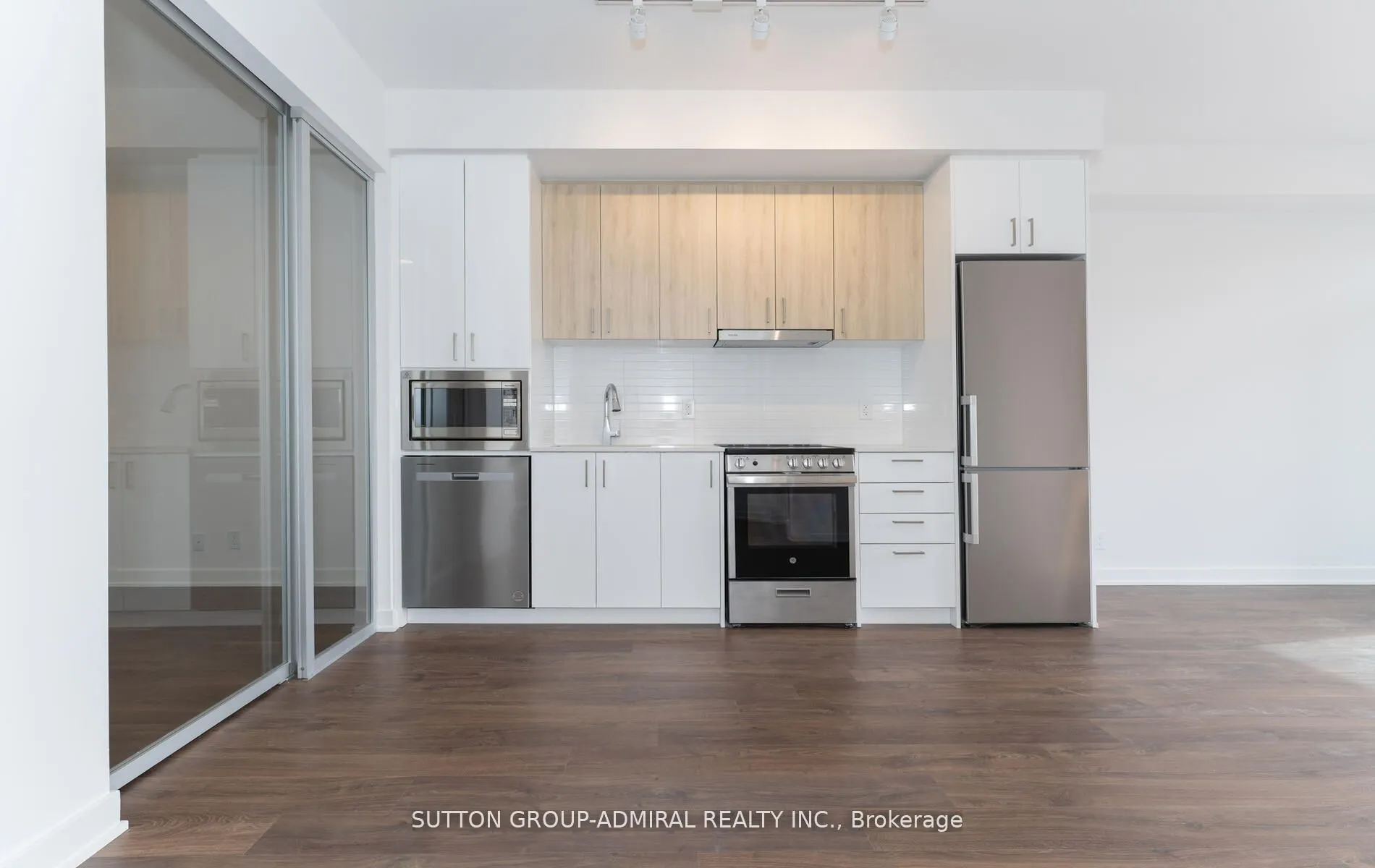 30 Upper Mall Way, #A-315