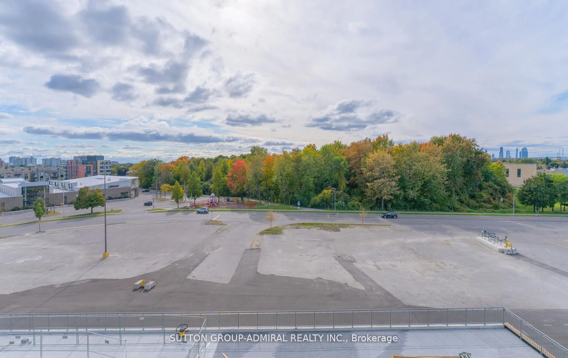 30 Upper Mall Way, #A-315