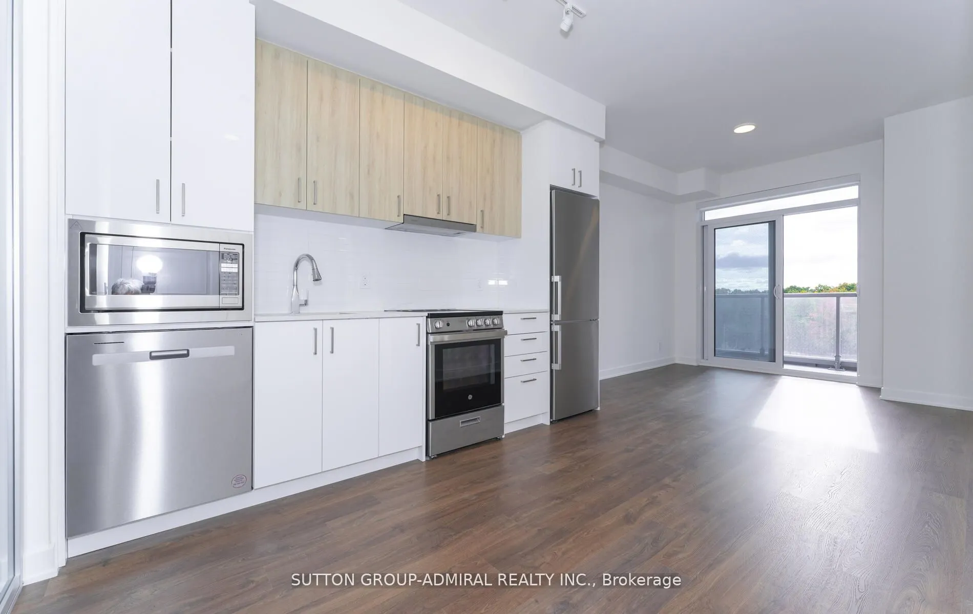 30 Upper Mall Way, #A-315