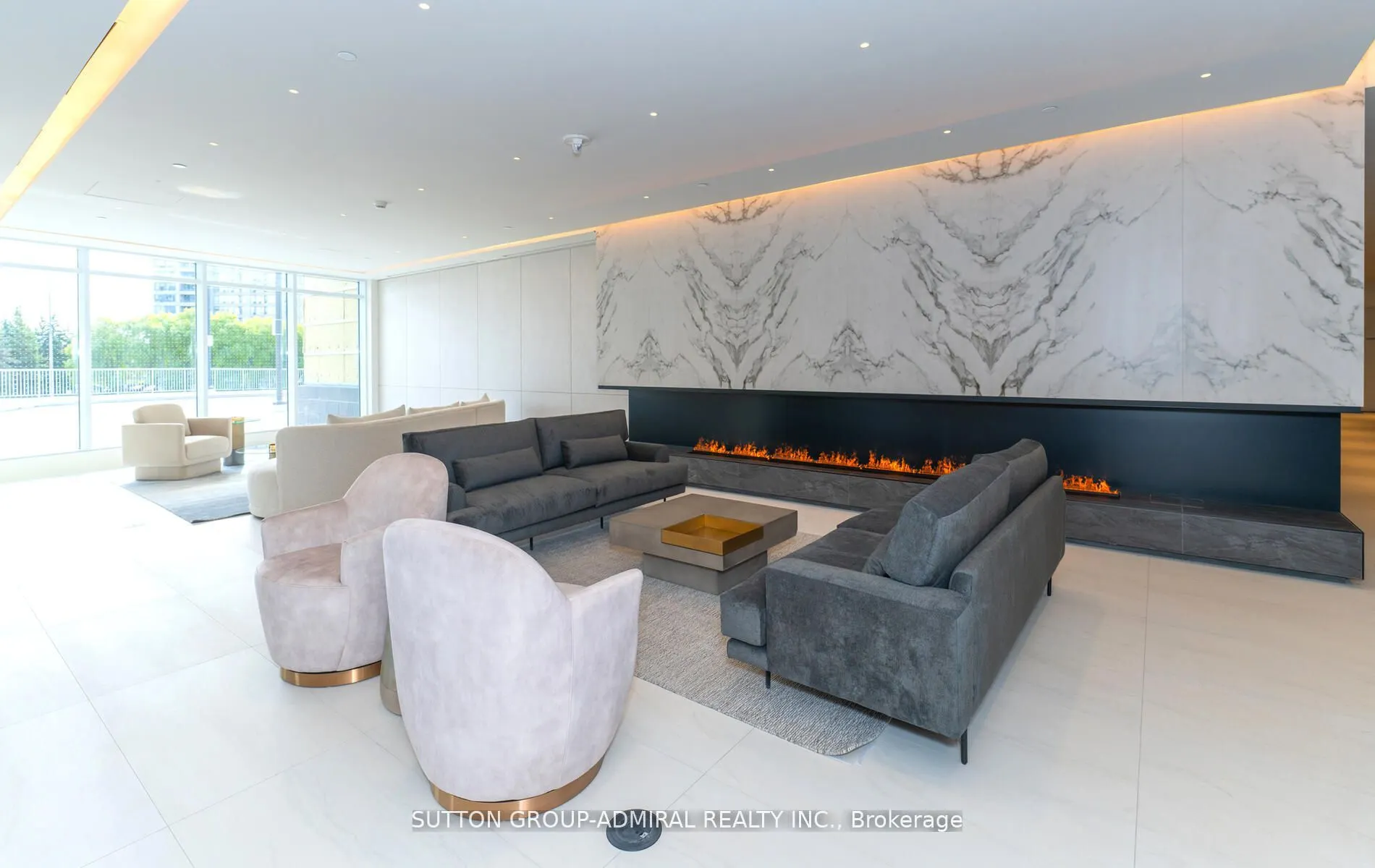 30 Upper Mall Way, #A-315