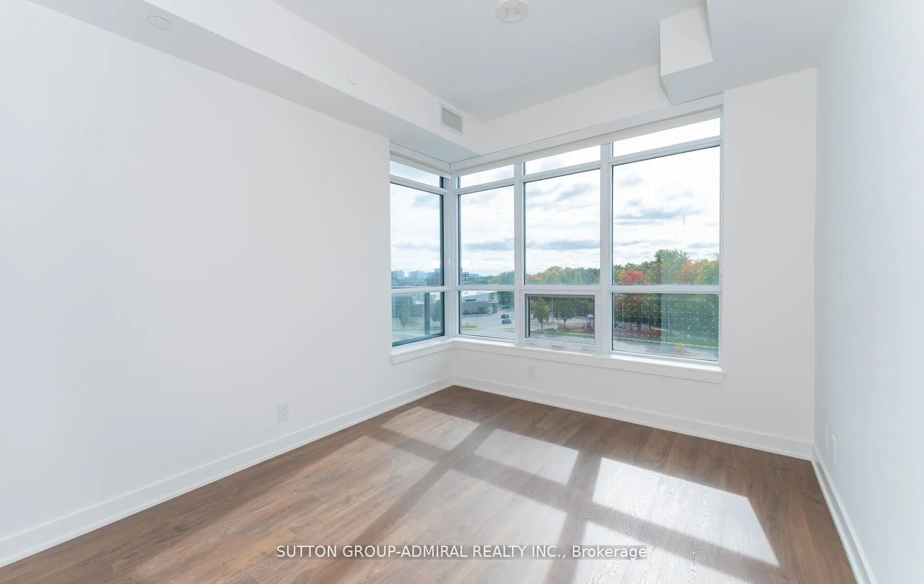 30 Upper Mall Way, #A-315
