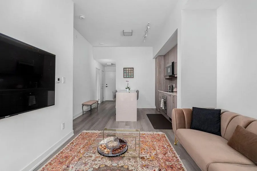 8119 Birchmount Road, #1015