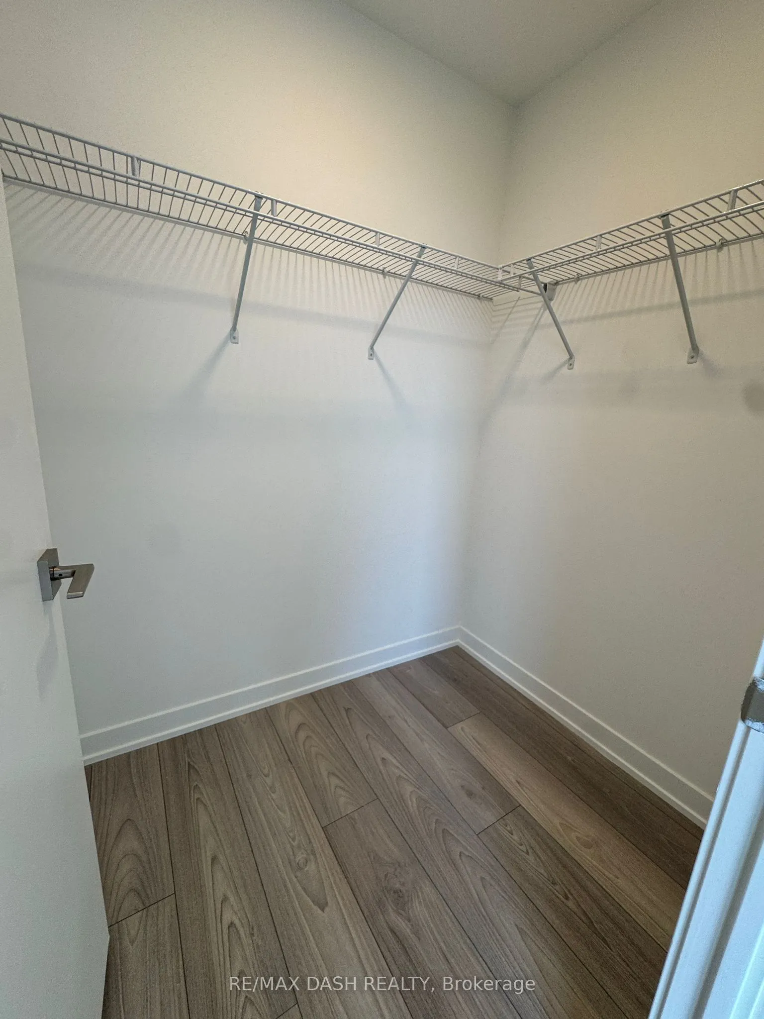 10 Abeja Street, #819