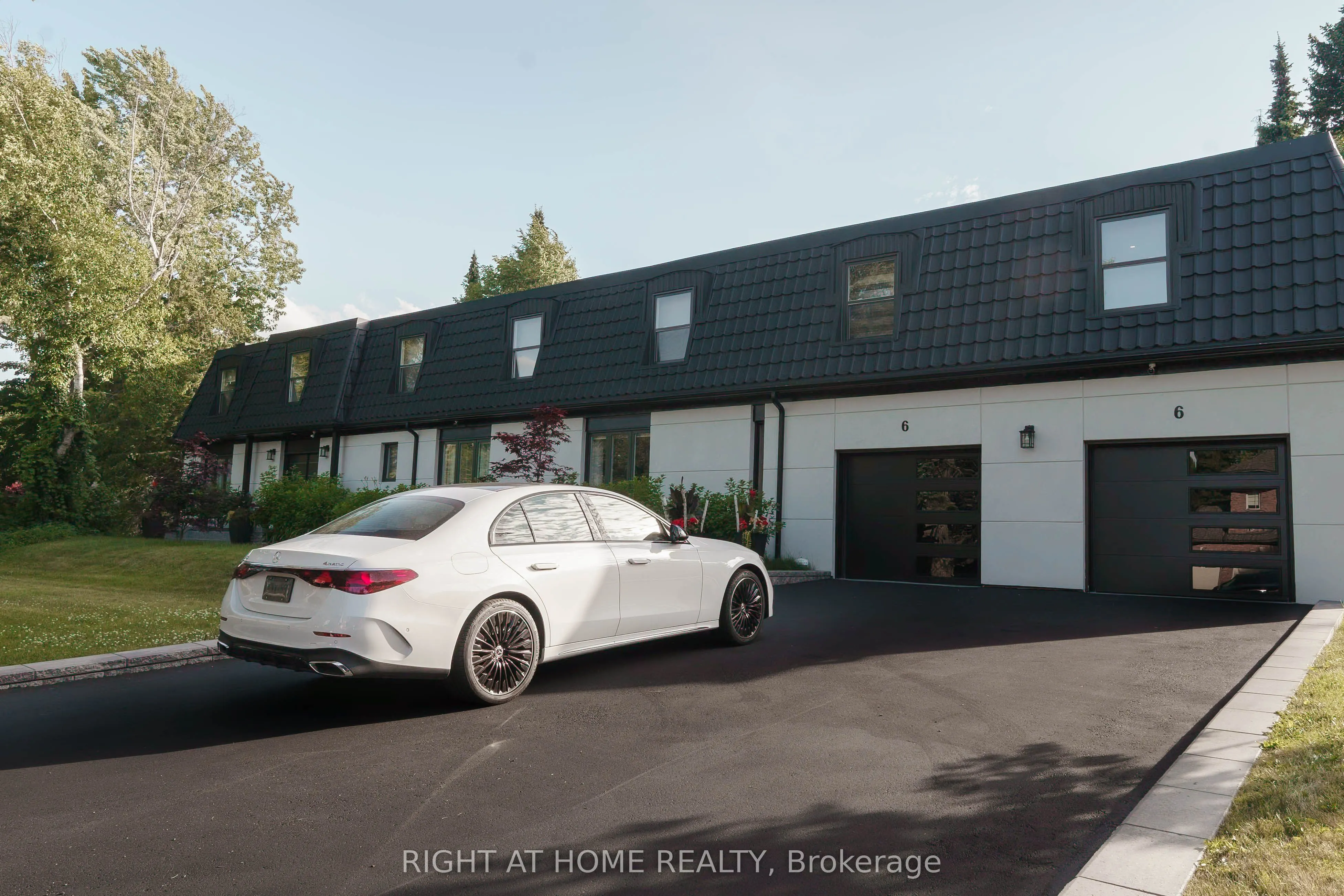 6 Ladyslipper Court